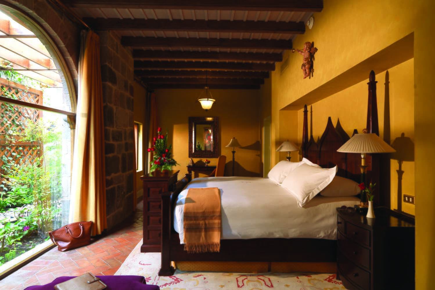 A bedroom in Belmond Hotel Monasterio, Peru