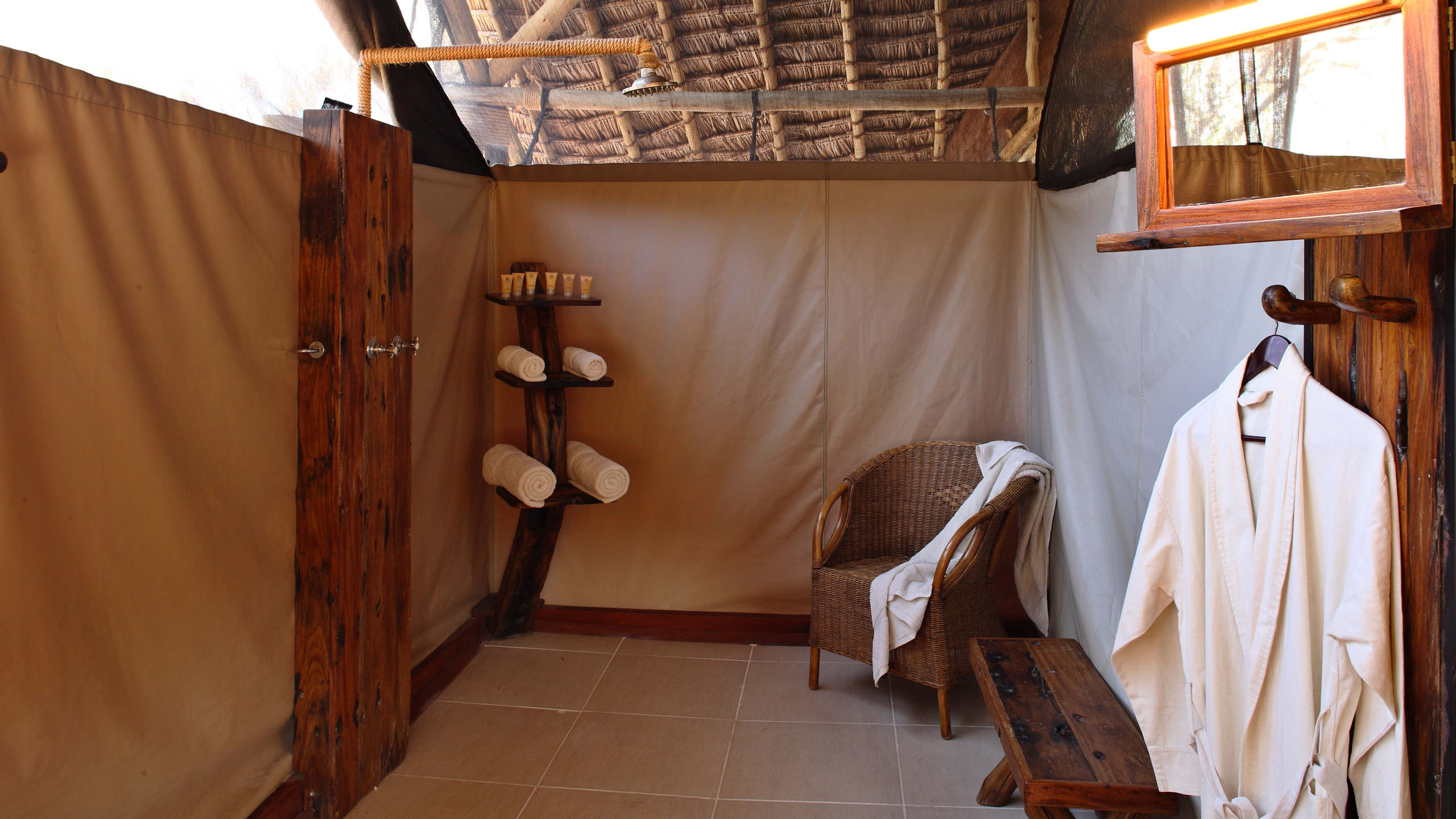 Jongomero Camp