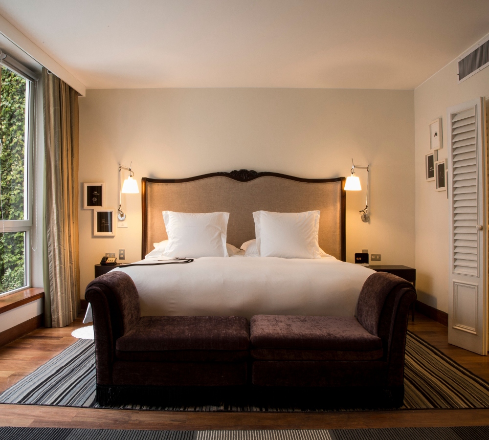 Hotel B