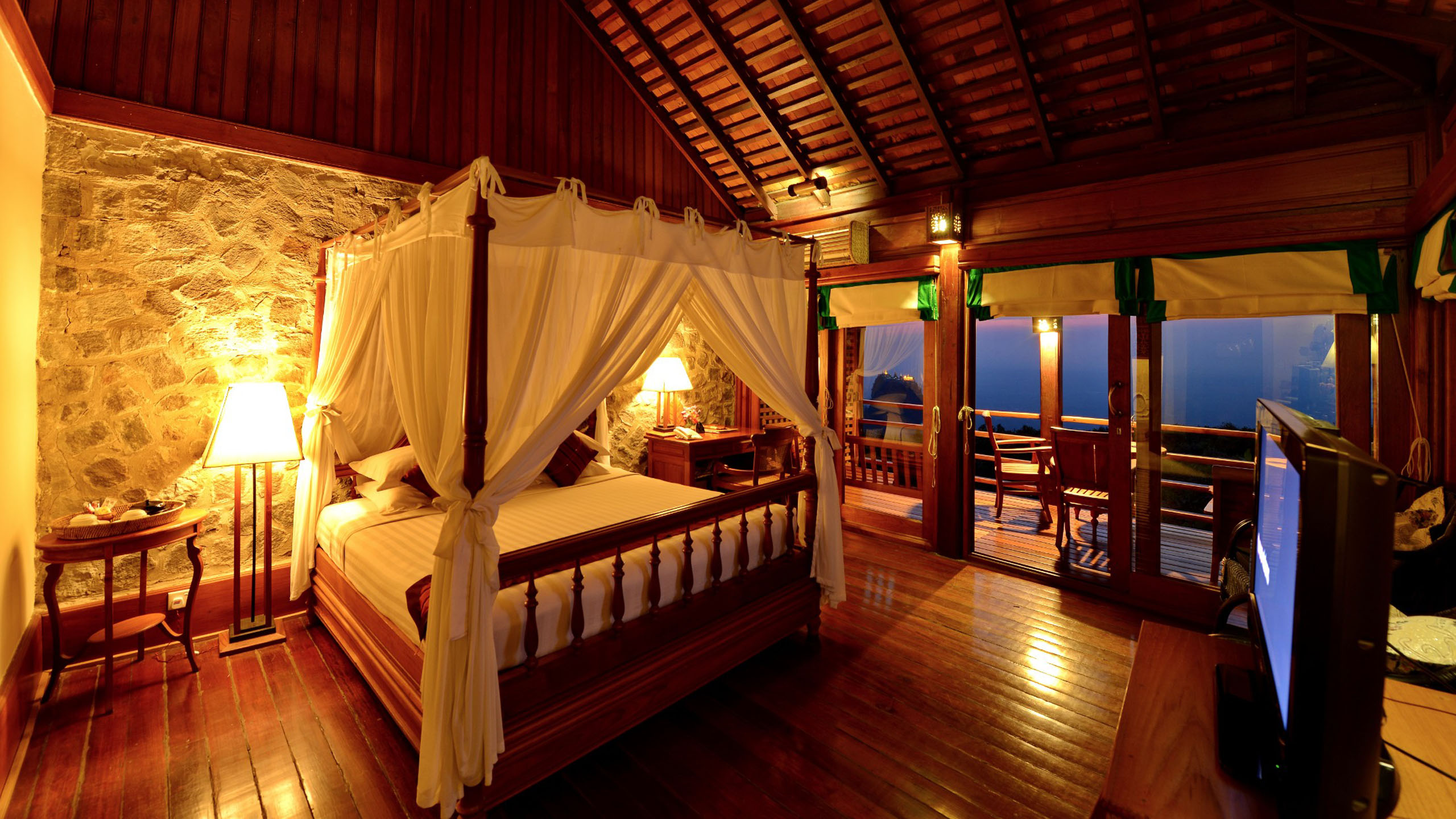 Popa Mountain Resort