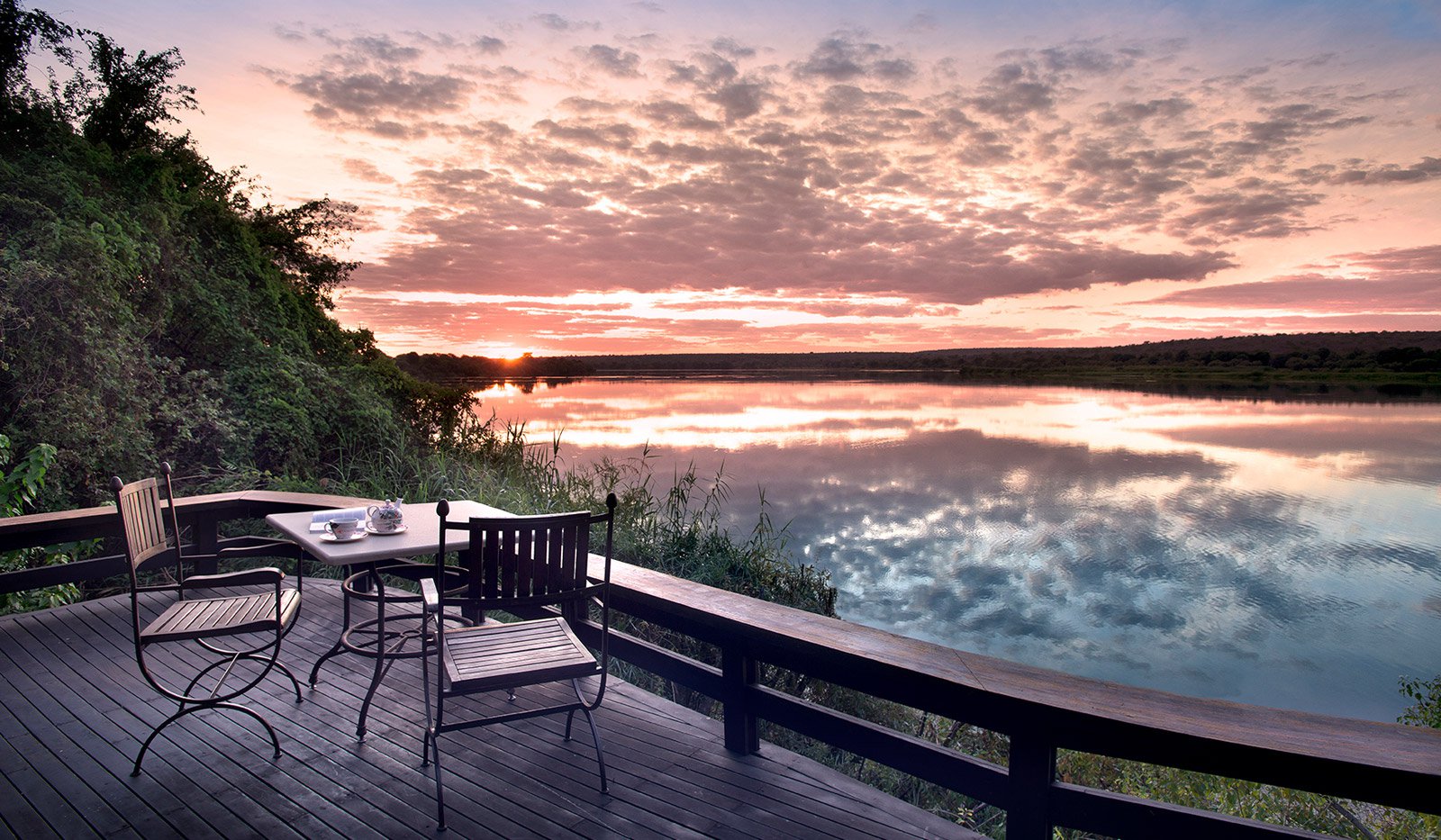Royal Chundu River Lodge