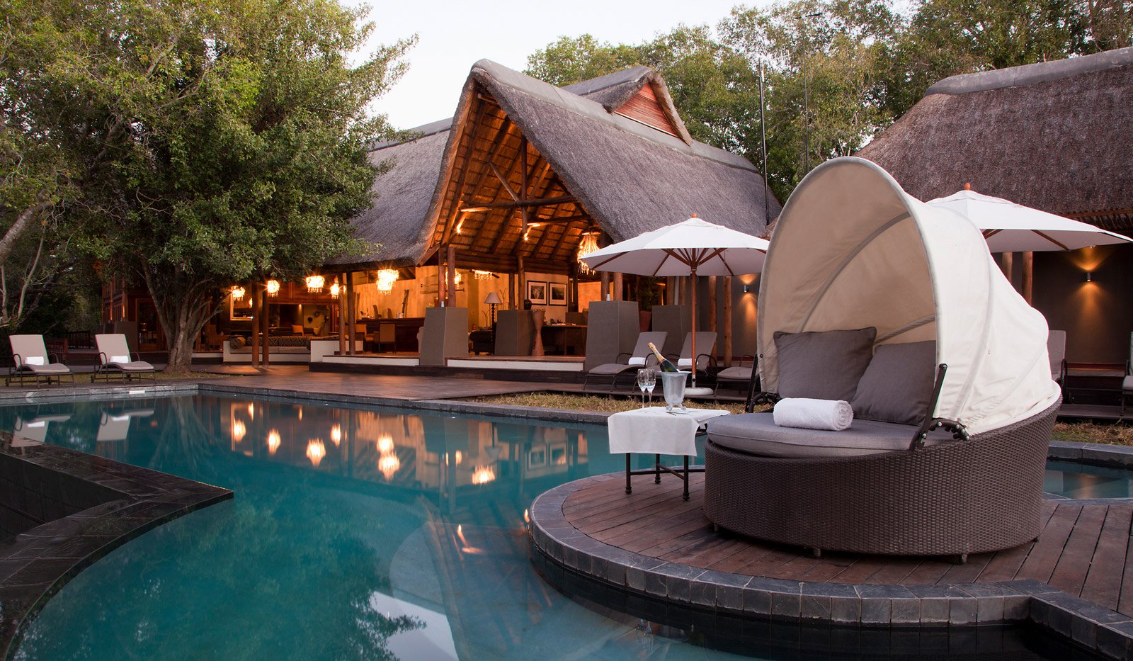 Royal Chundu River Lodge