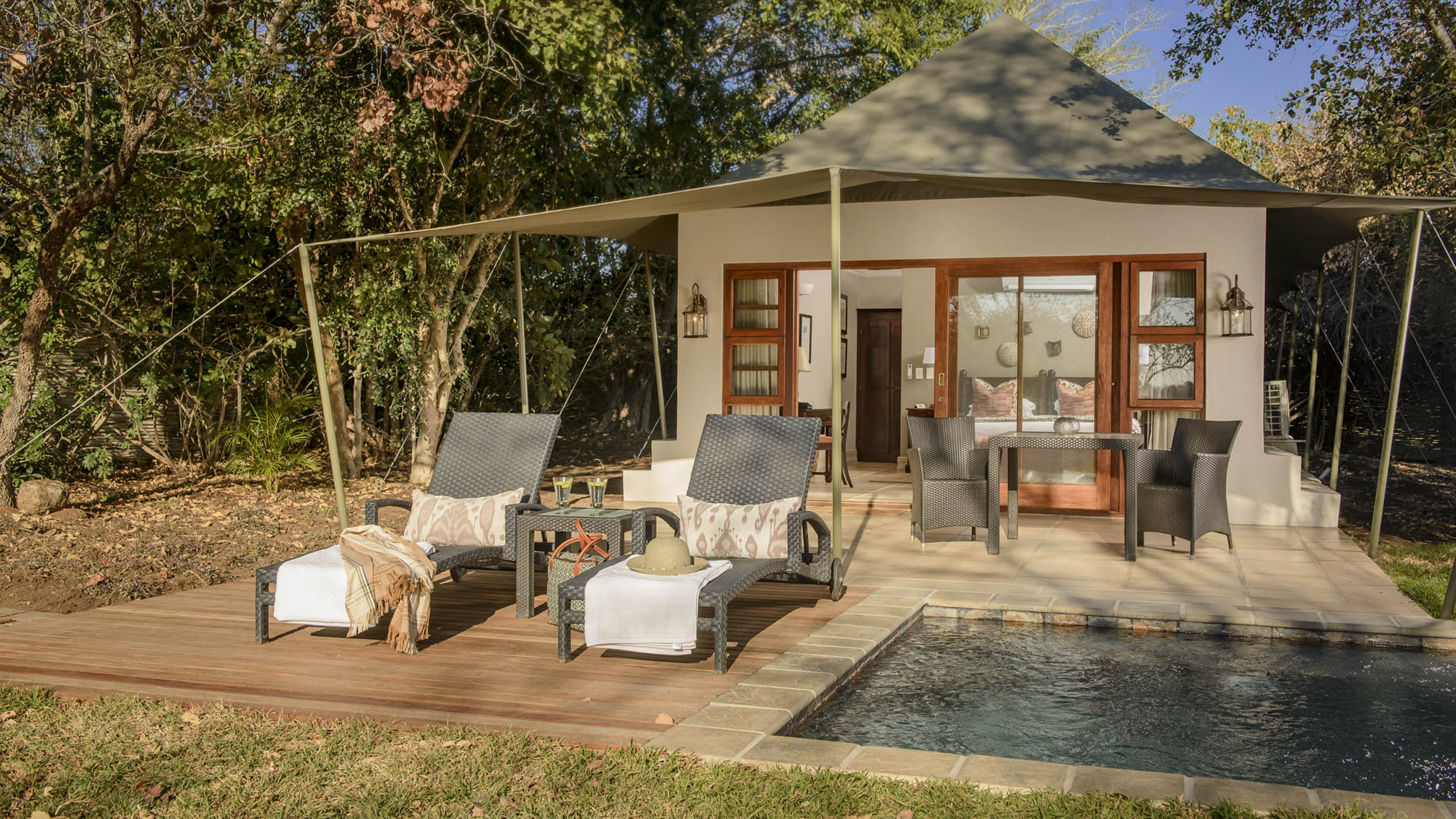 Savanna Lodge
