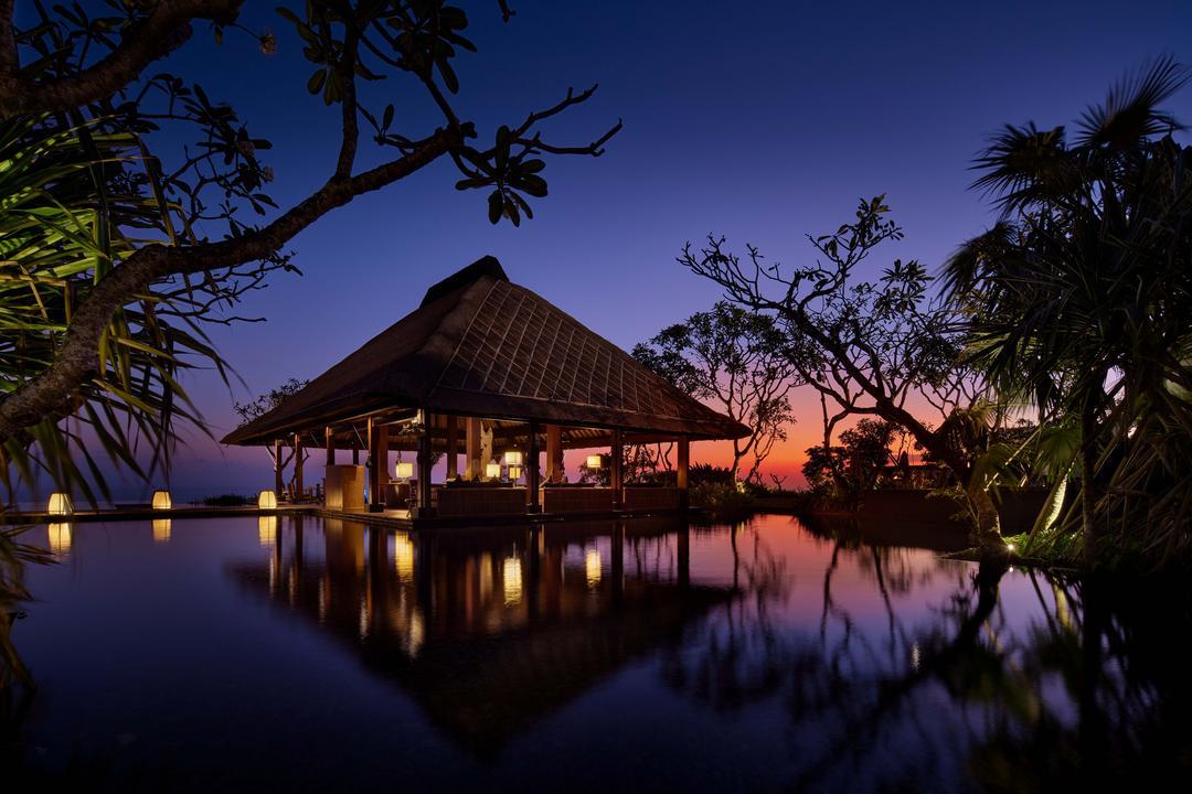 Bulgari Resort Bali cocktail bar at sunset