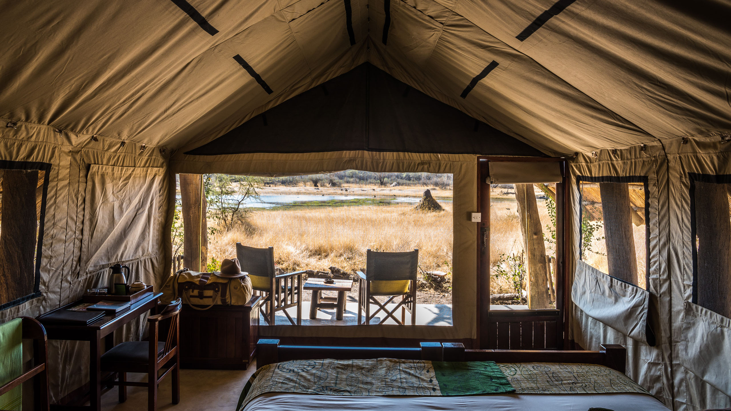 hide-safari-camp-zimbabwe