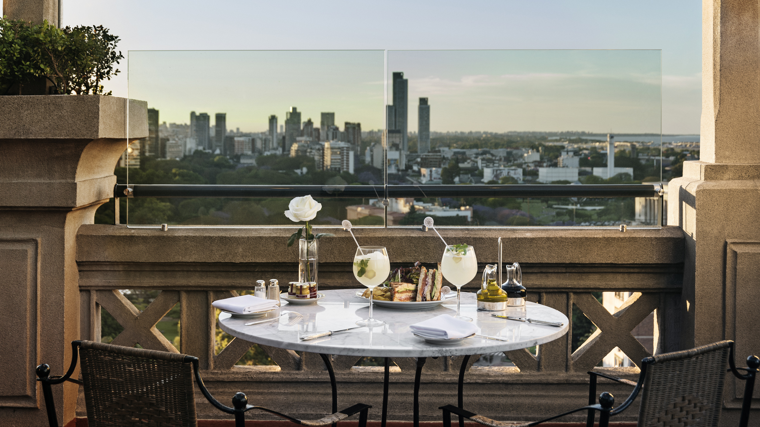 alvear-palace-hotel-rooftop-dining