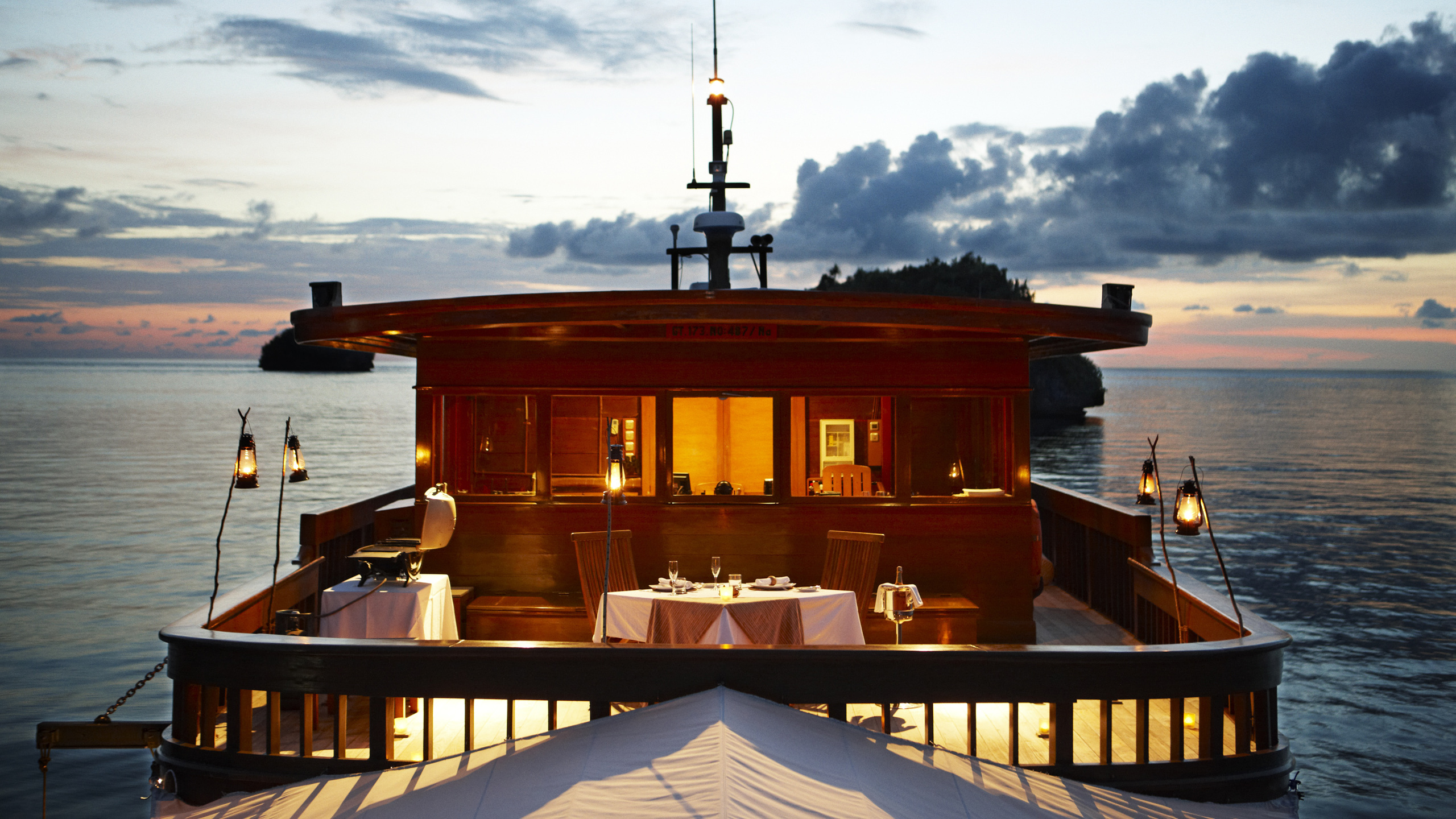 amanikan-decking-evening