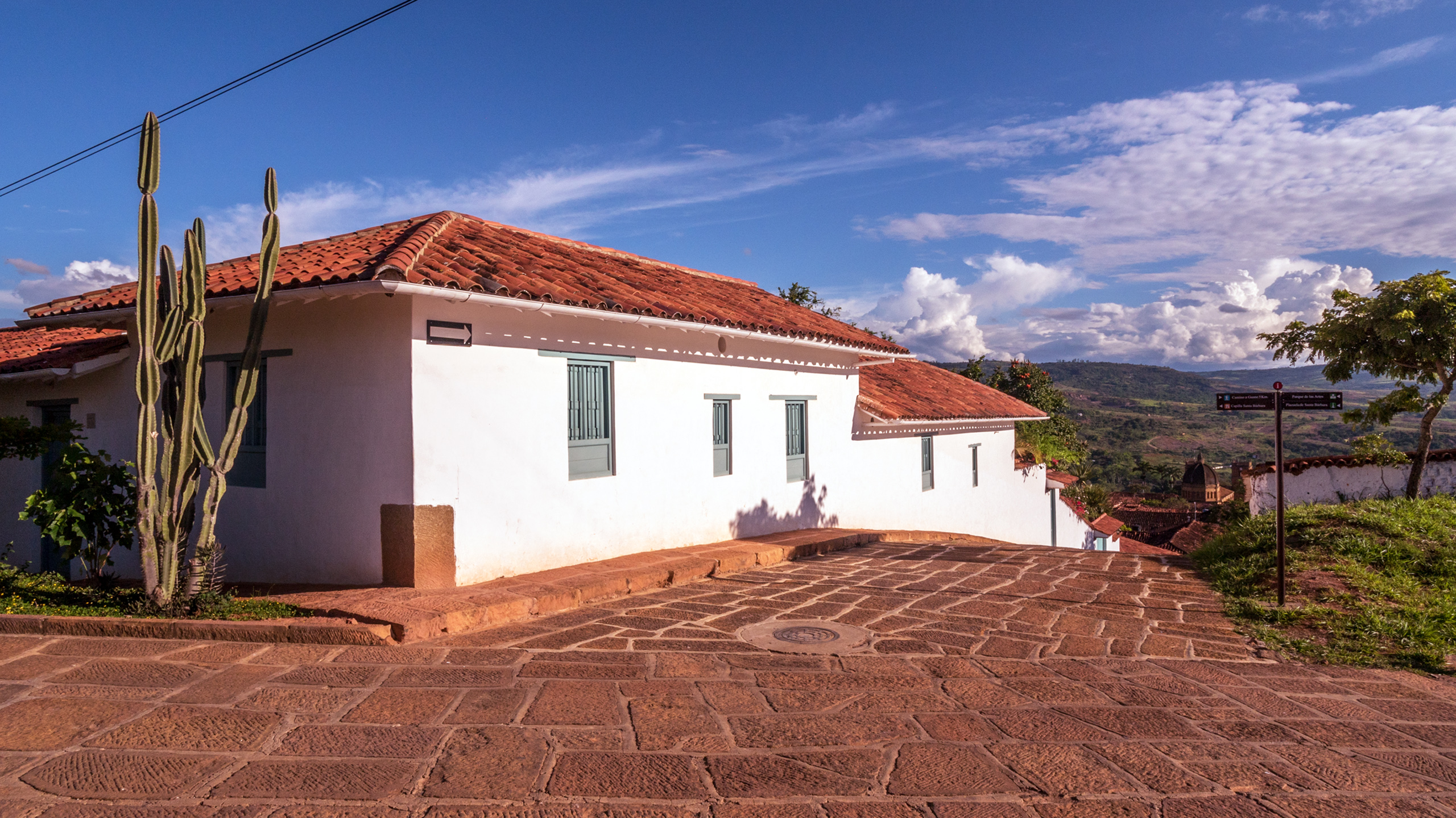 casa-del-pueblo-exterior