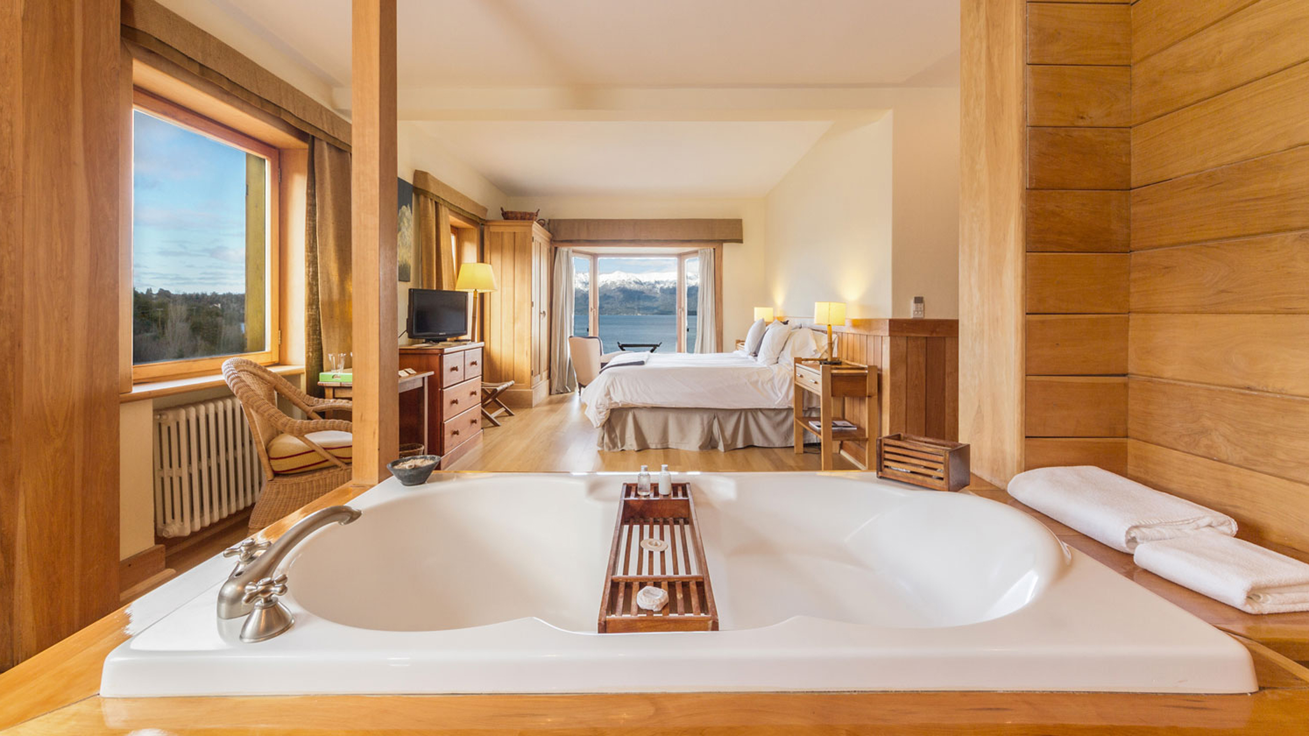 Correntoso Lake & River Hotel