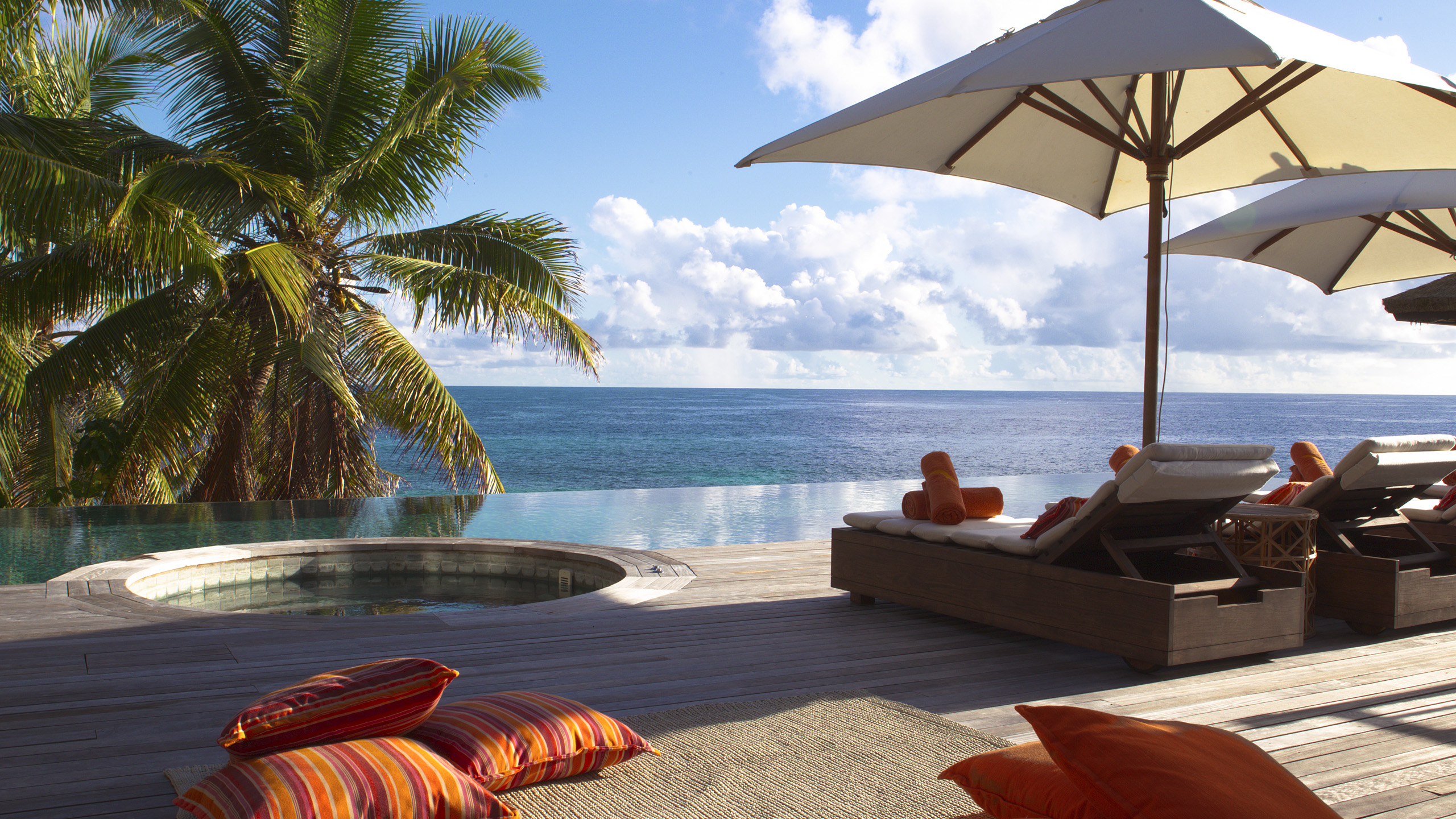 fregate-island-pool-residence-1