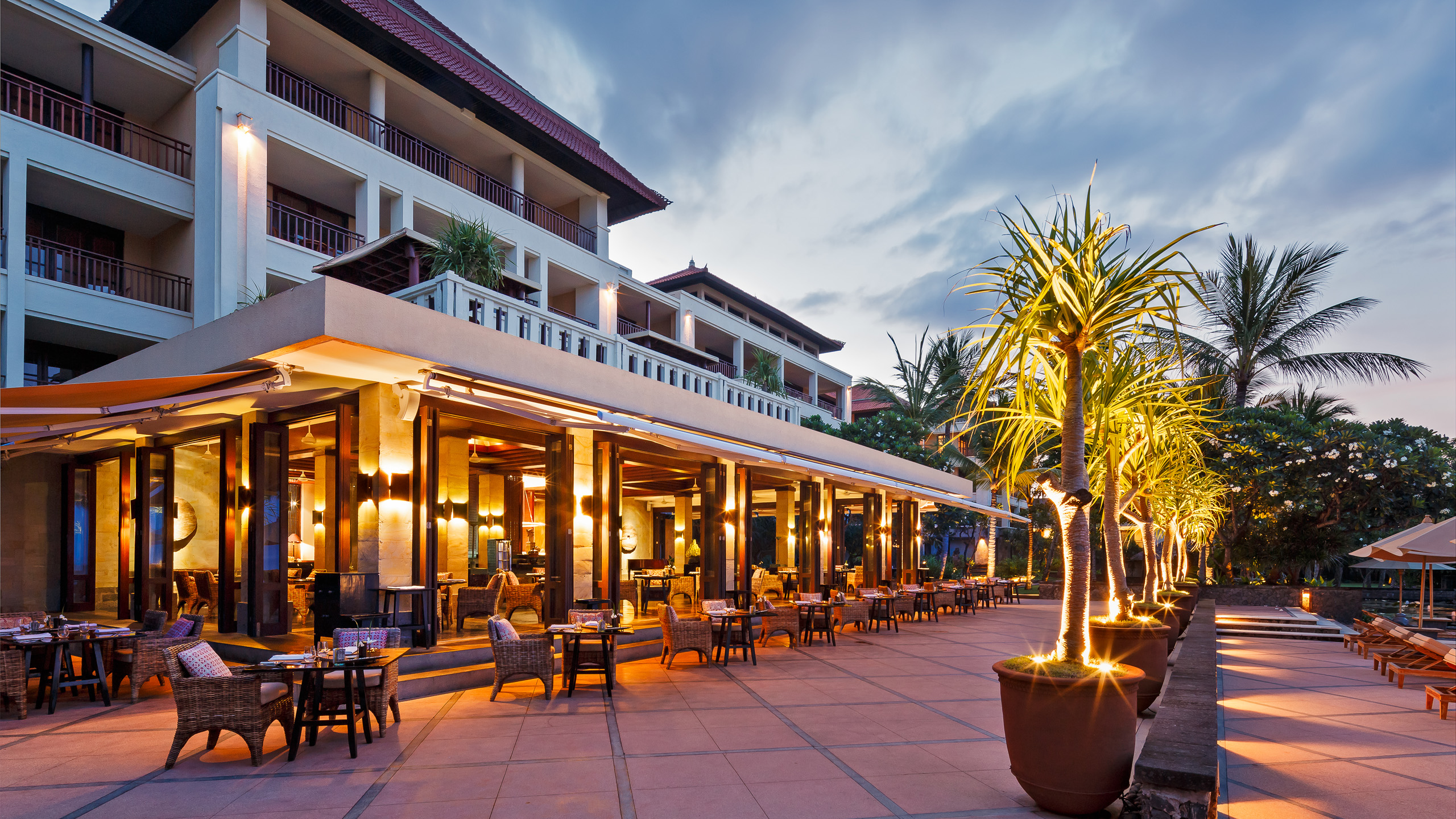 legian-exterior