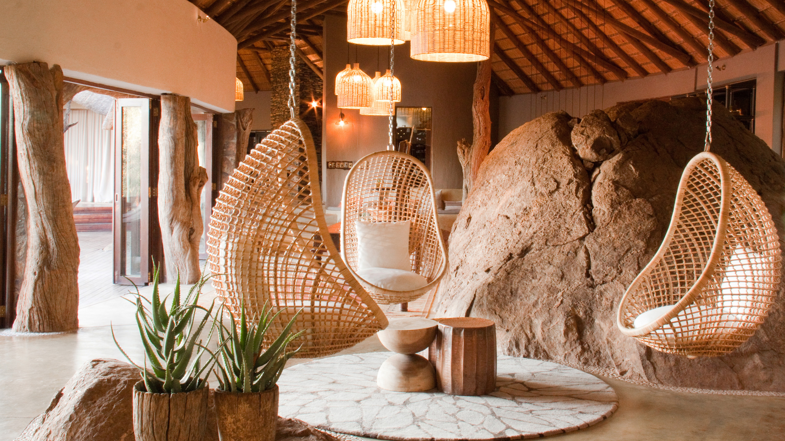 madikwe-hills-lounge-chairs