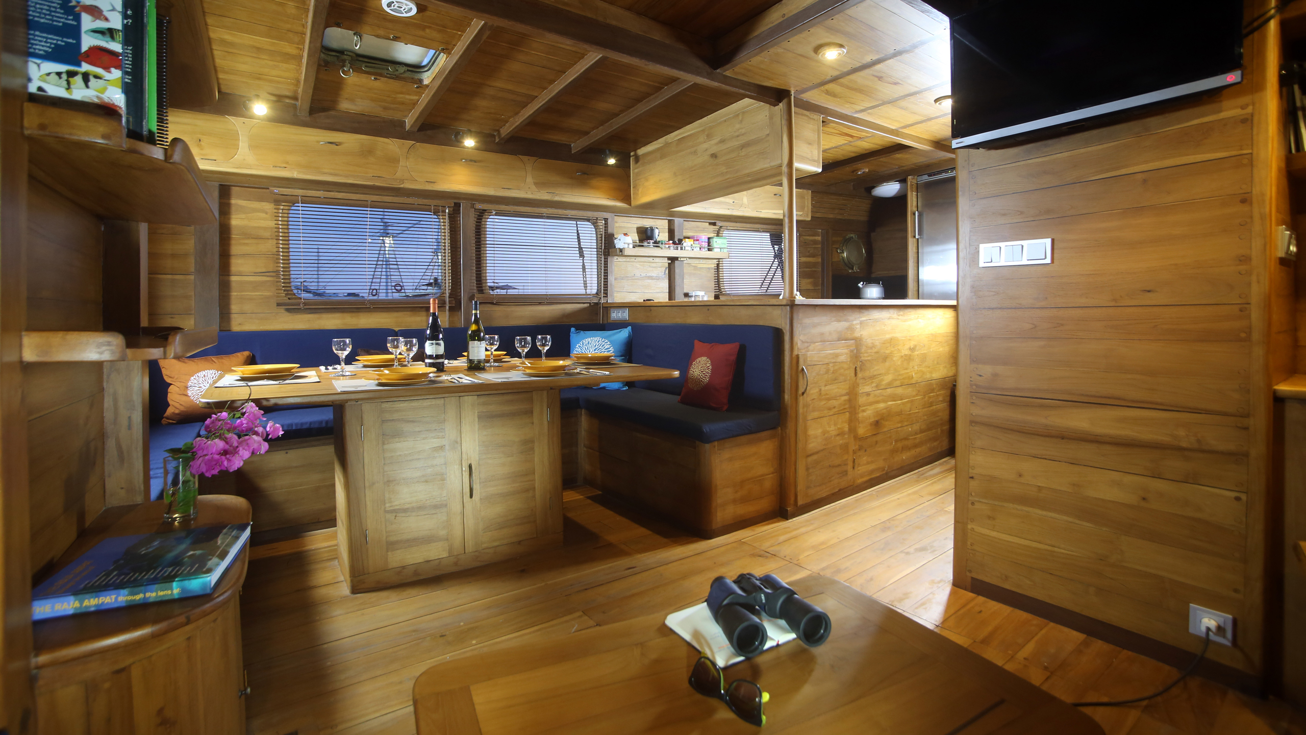 mantra-interior
