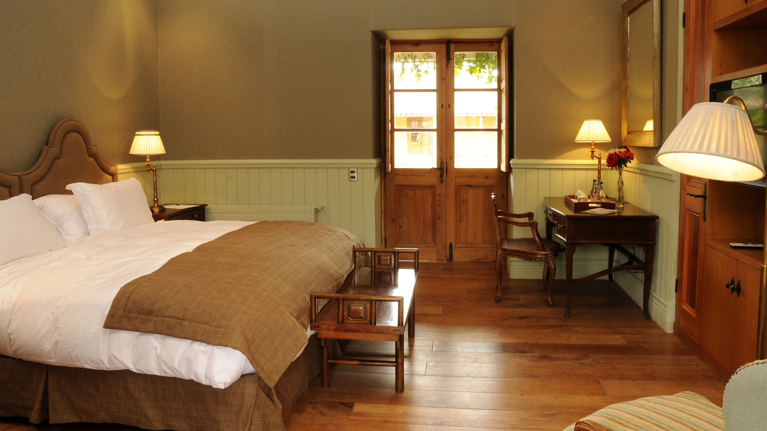 matetic-bedroom