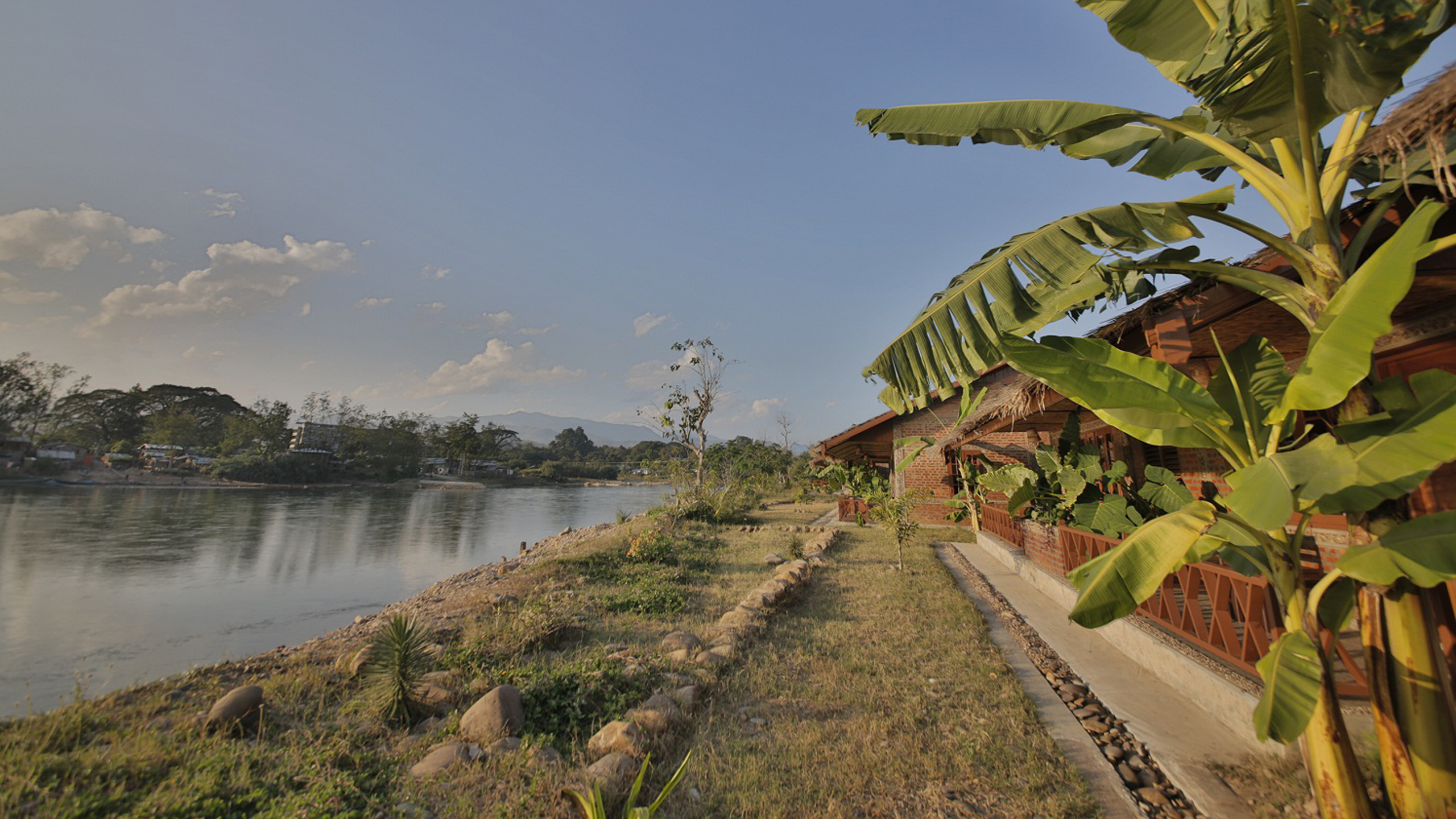Riverside at Hsipaw Resort