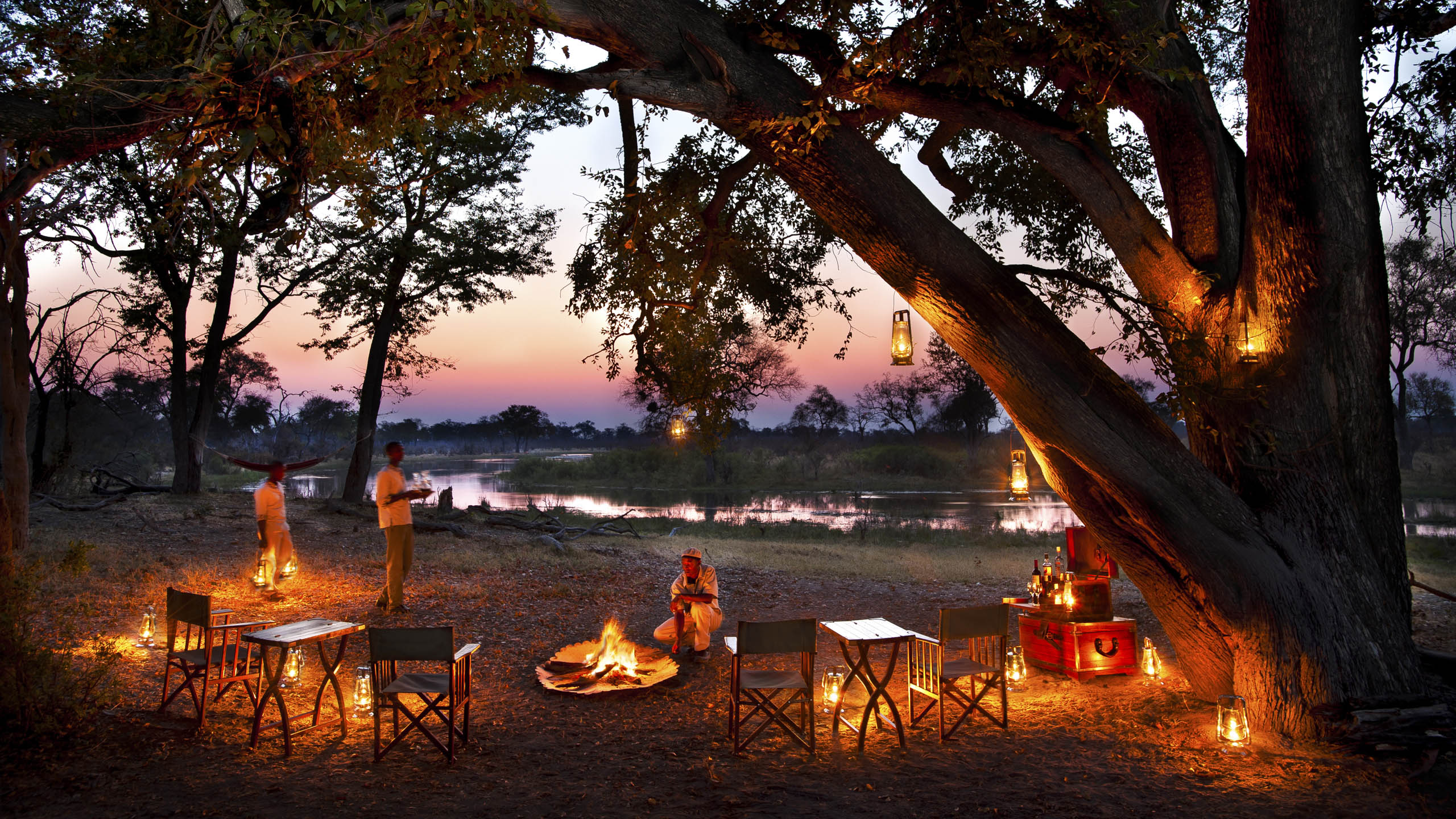 Selinda Explorers Camp