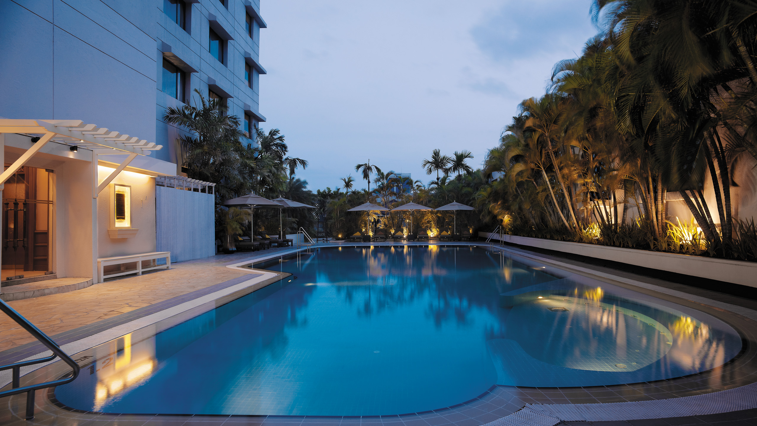 Sule Shangri-La Yangon