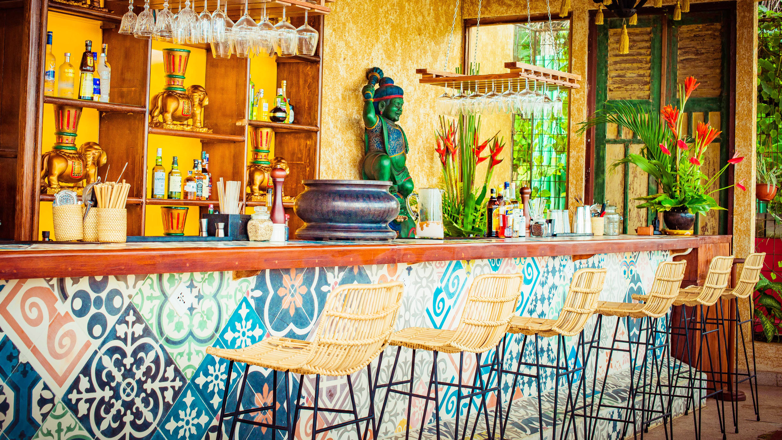 tugu-bali-bar