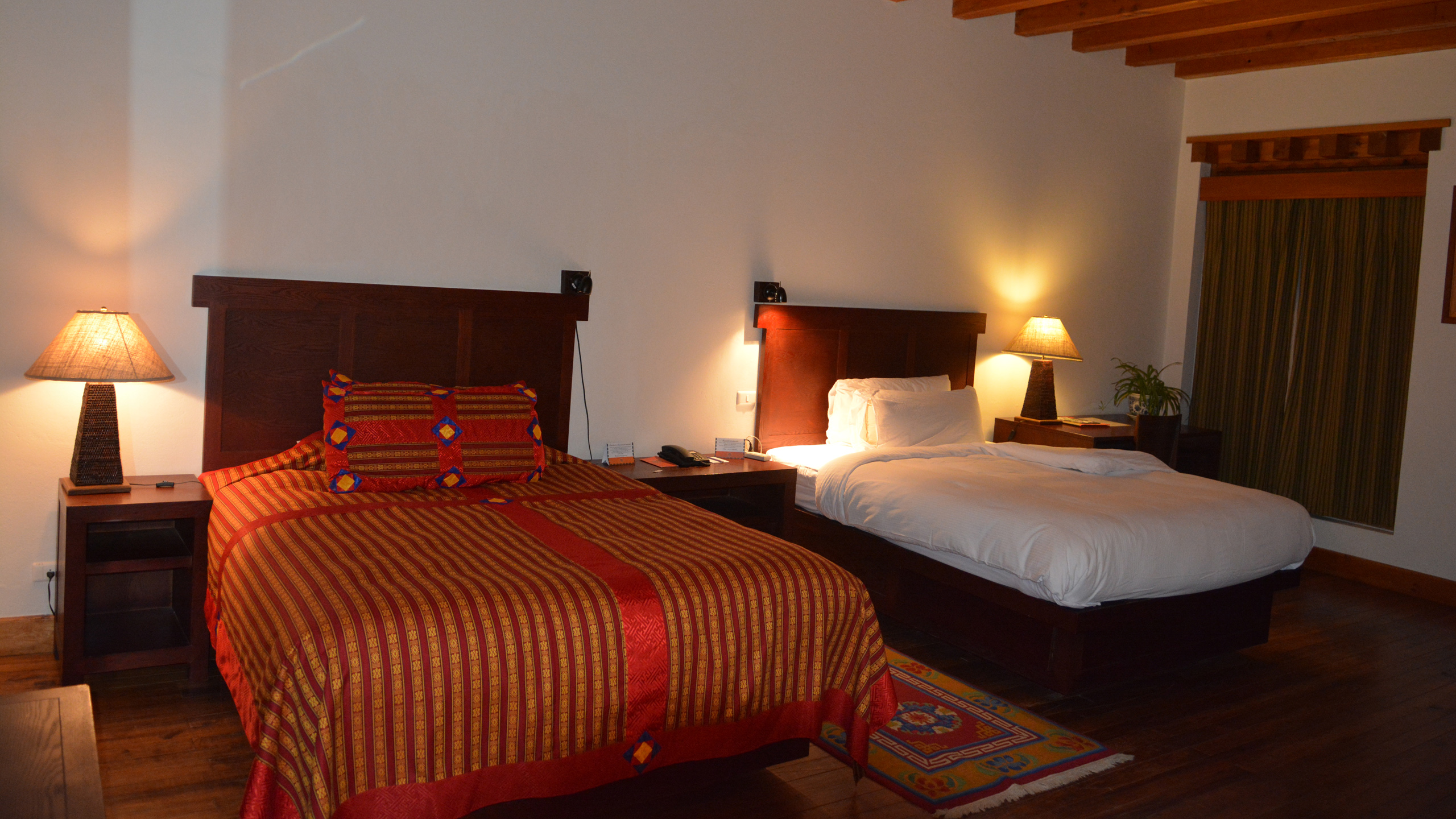 Zhiwa Ling Hotel
