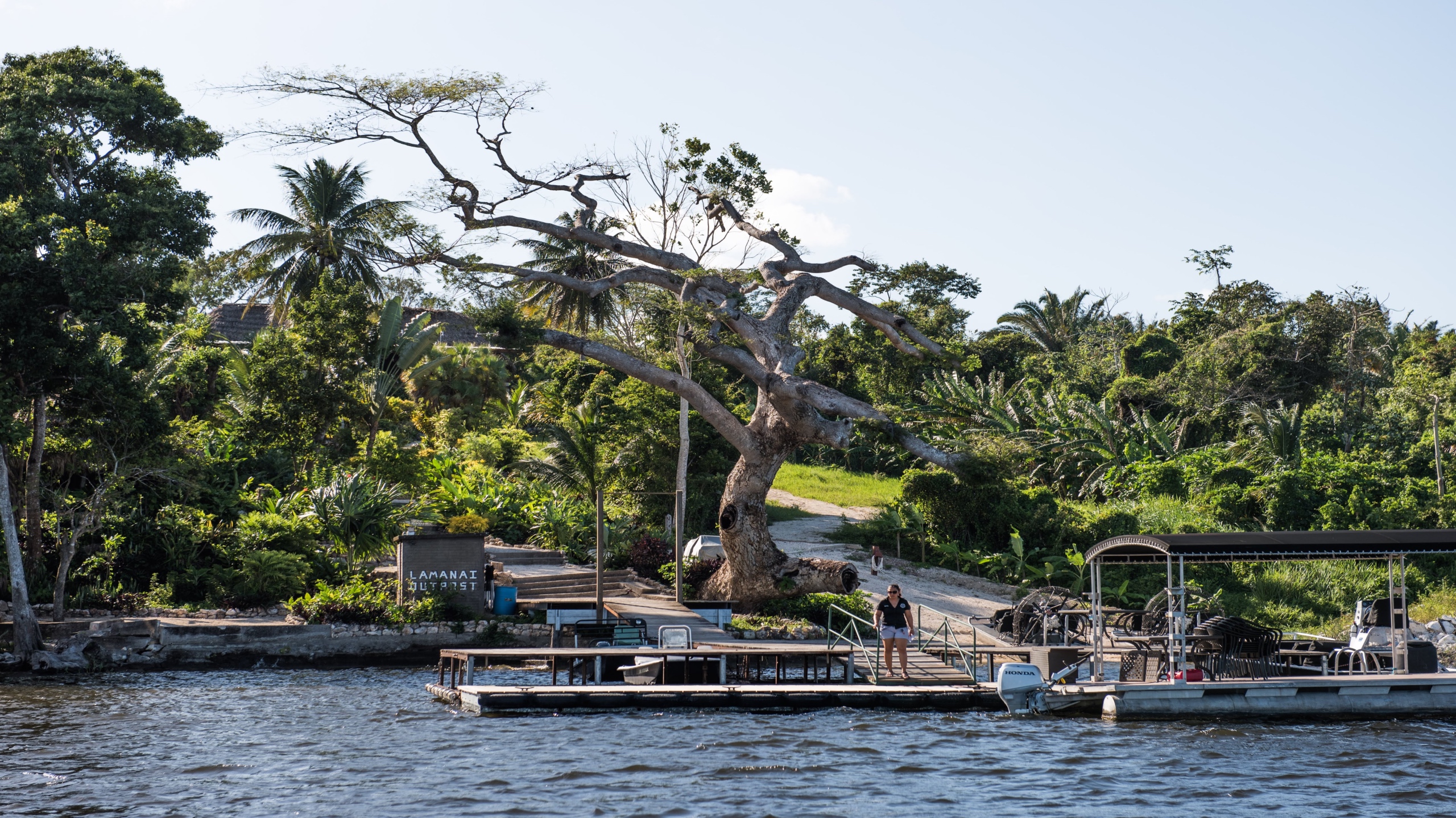 Lamanai Outpost Lodge