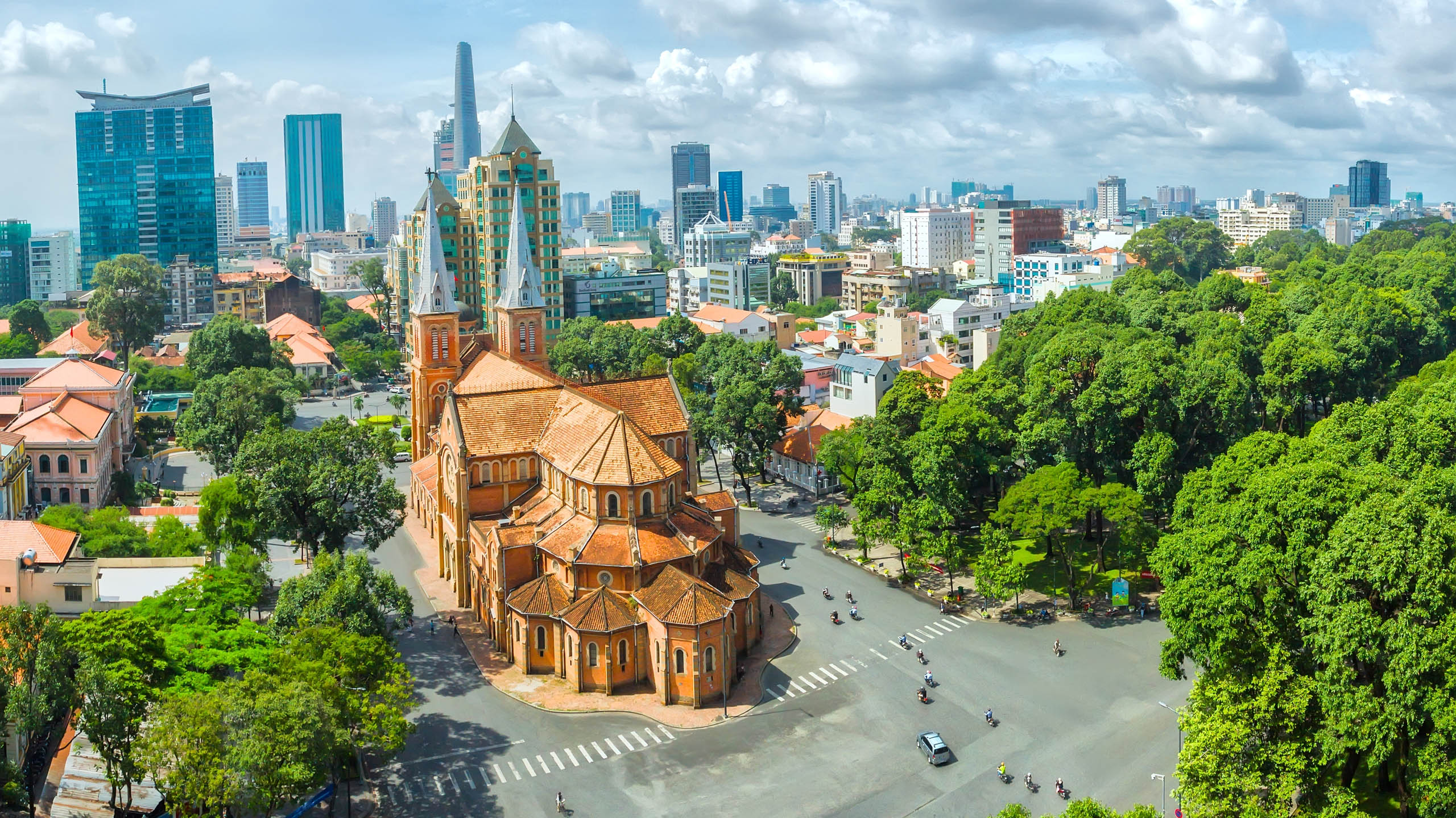 luxury tour trip in Ho Chi Minh City