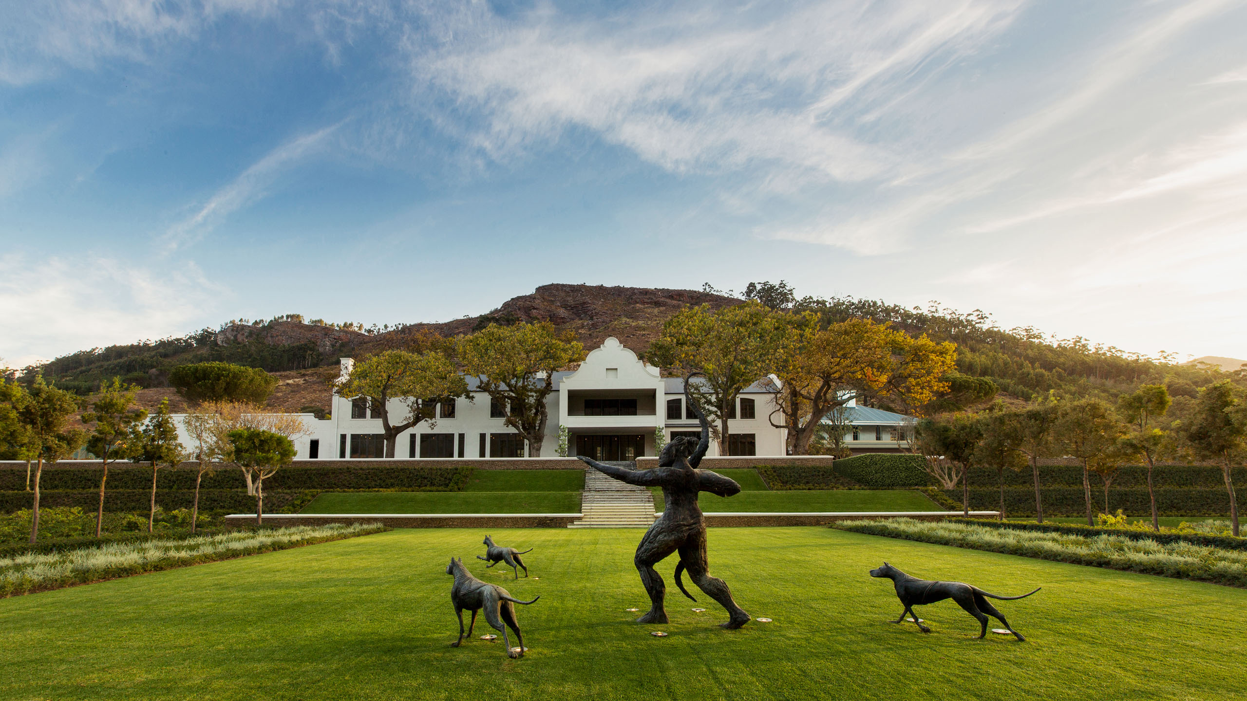 Leeu Estates