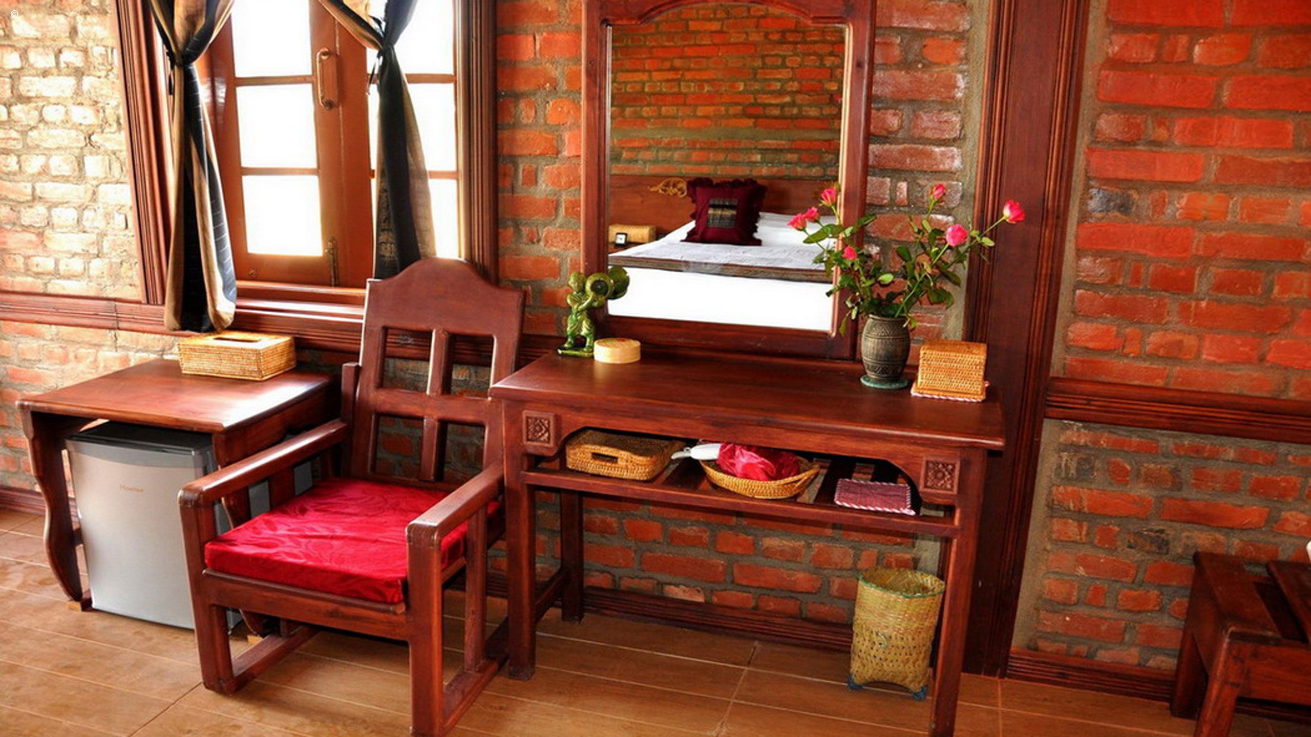 Riverside at Hsipaw Resort