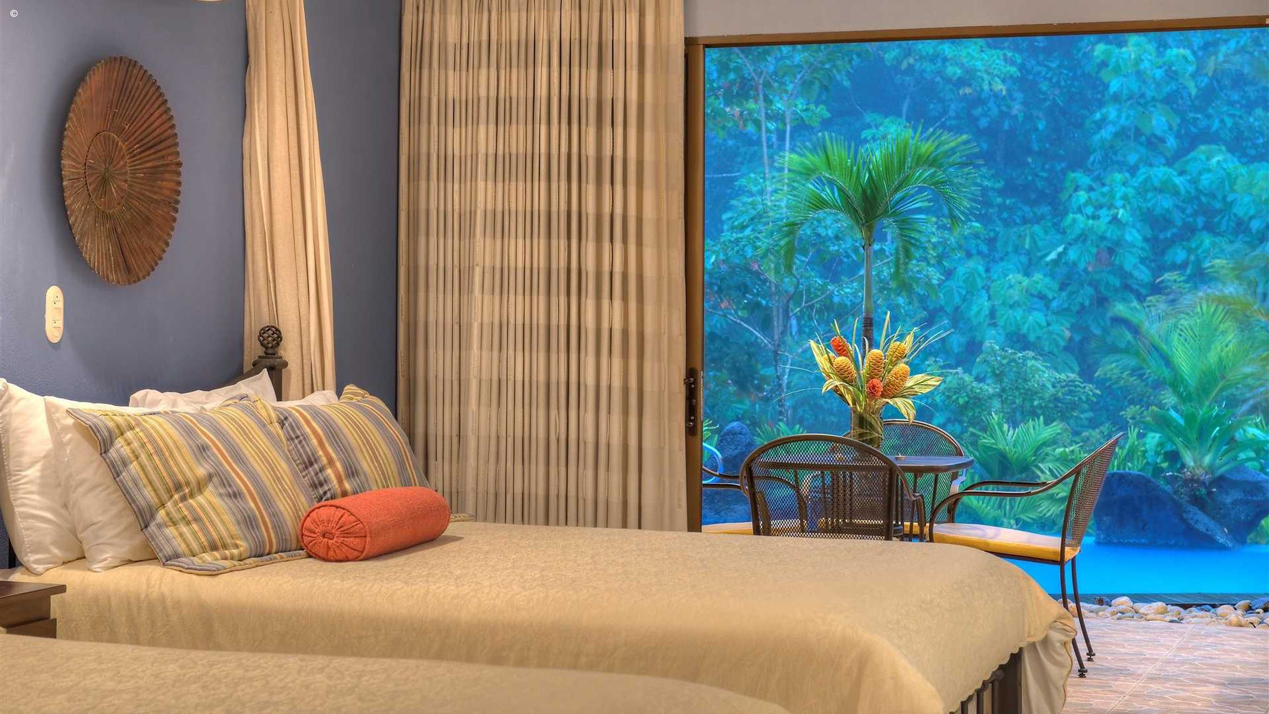Pumilio Mountain & Ocean Hotel
