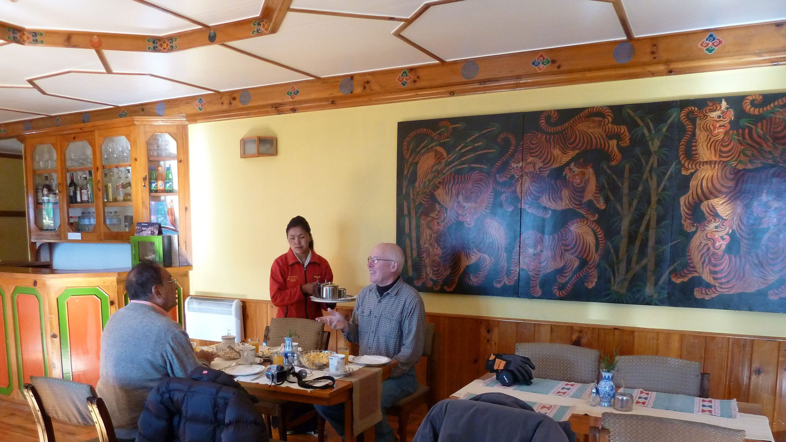 Everest Summit Lodge Mende