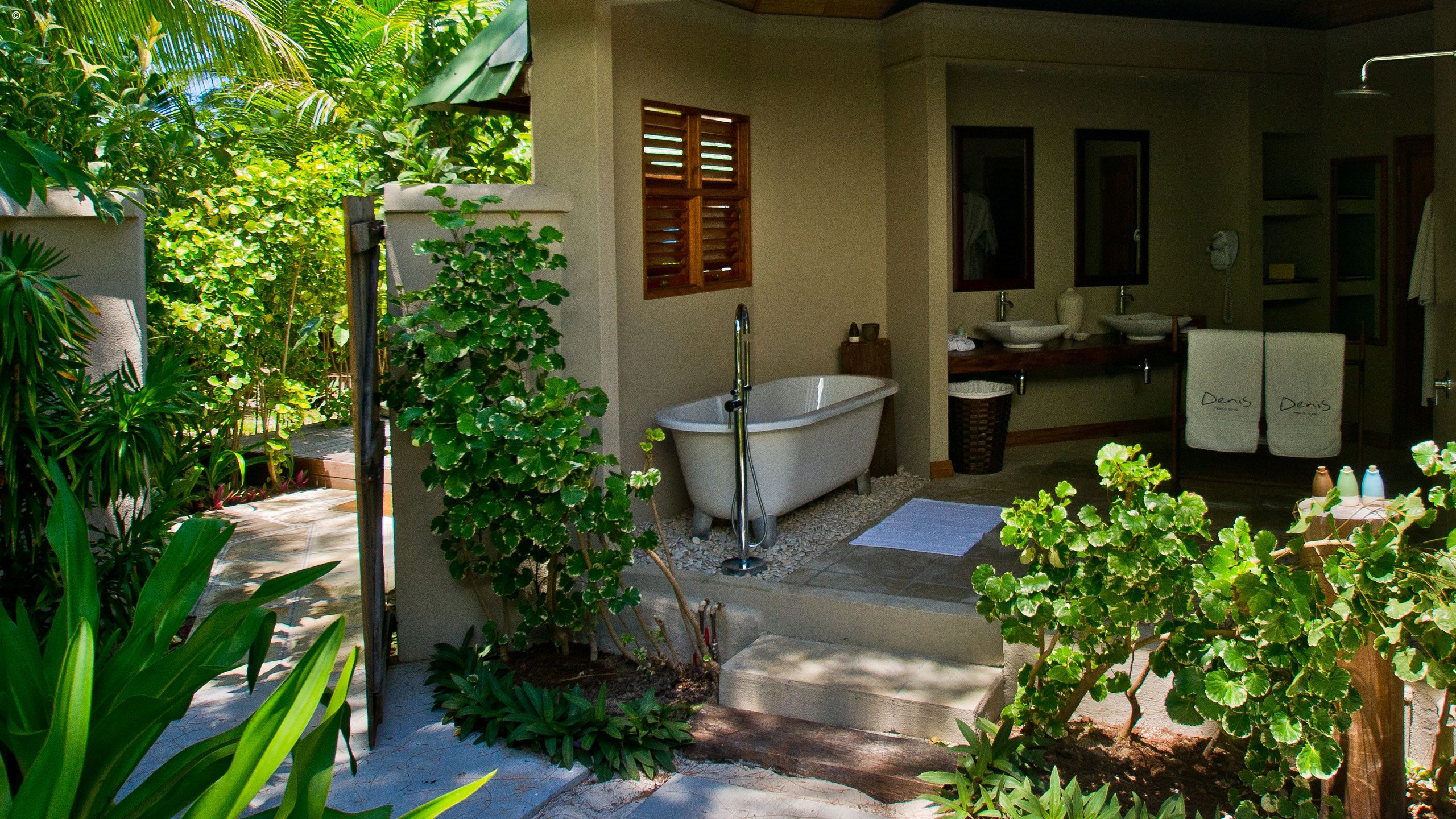 Denis Island Hotel