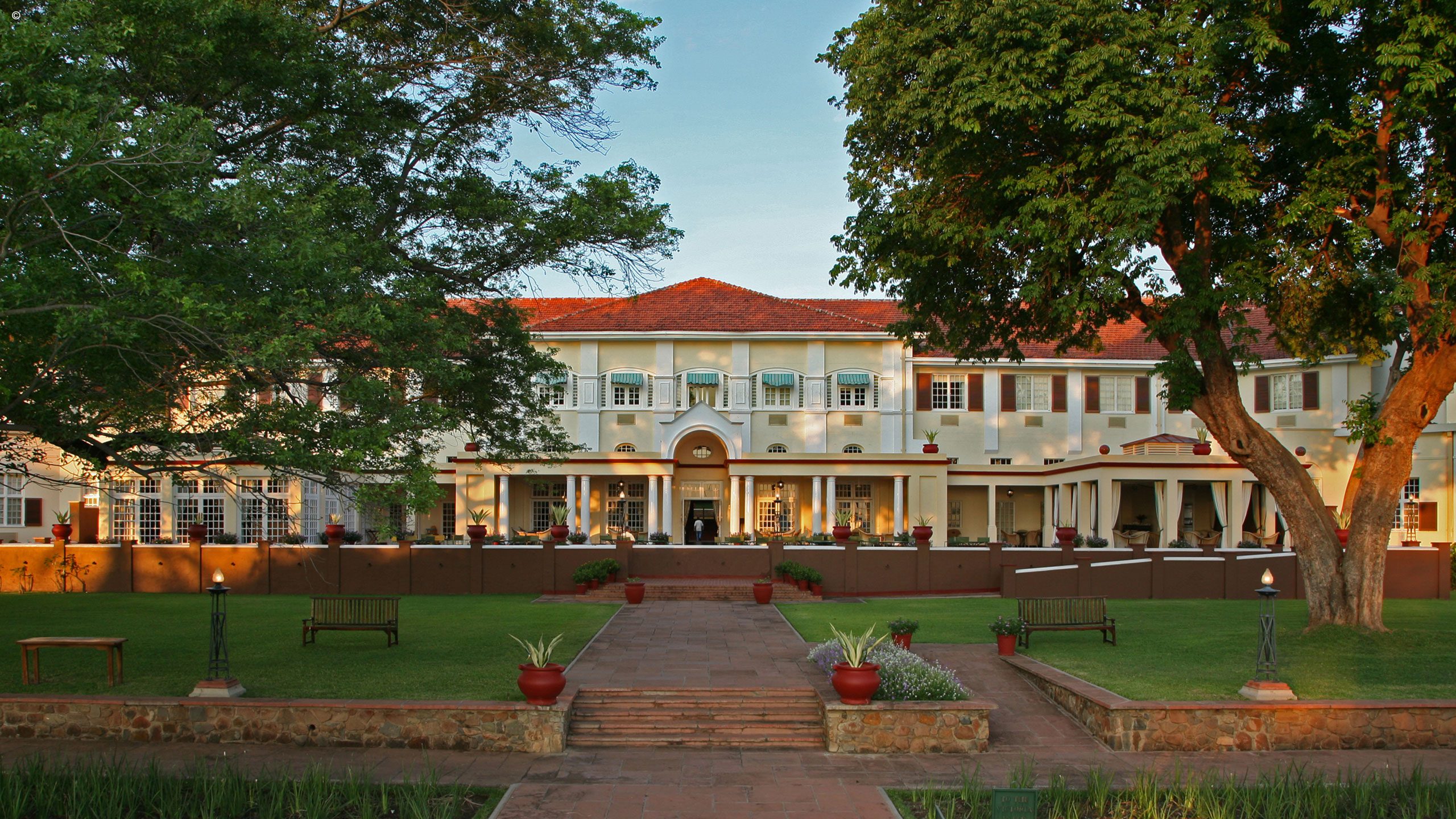 Victoria Falls Hotel