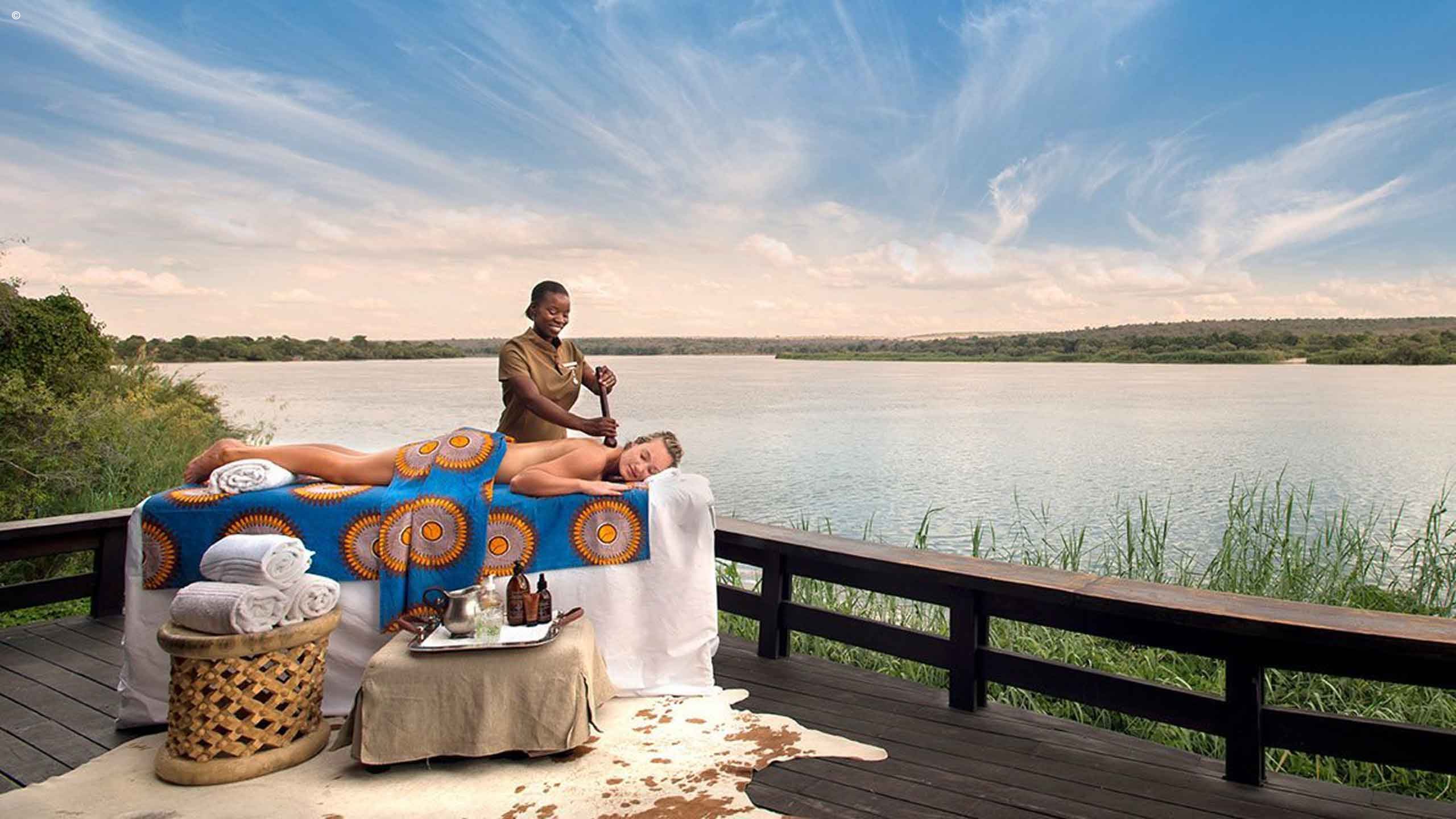 Royal Chundu River Lodge