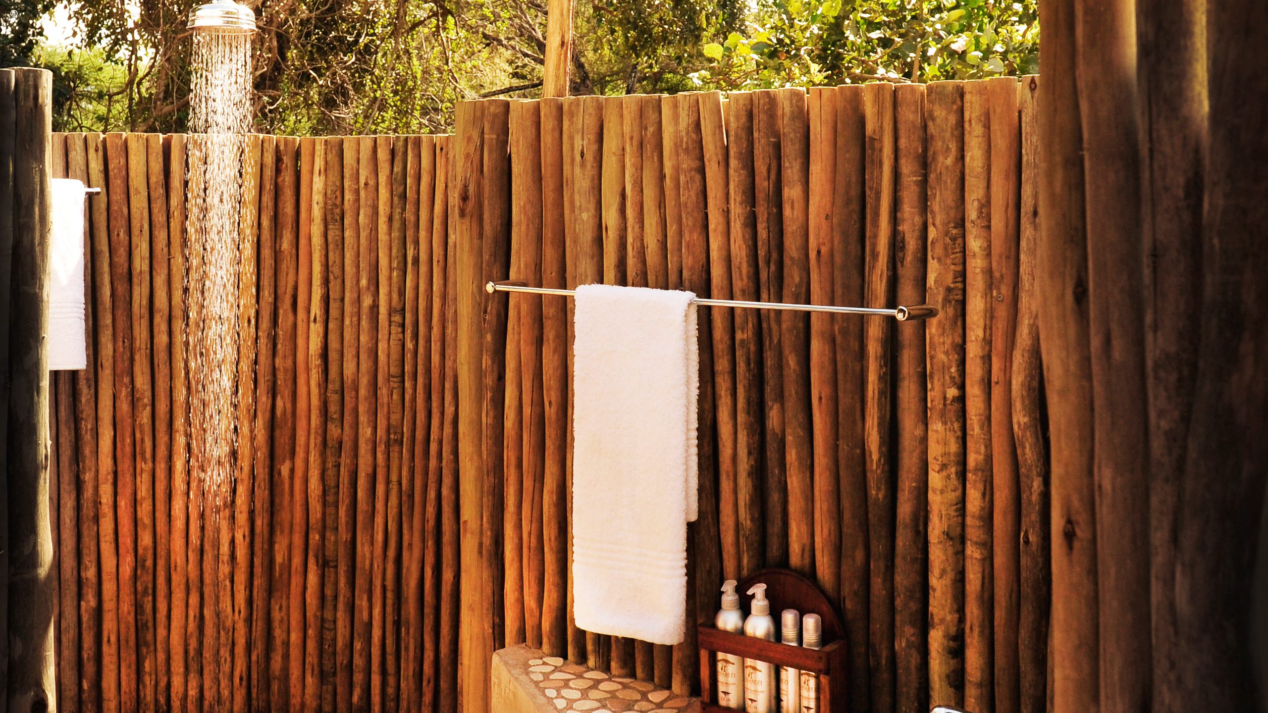 Anabezi Camp