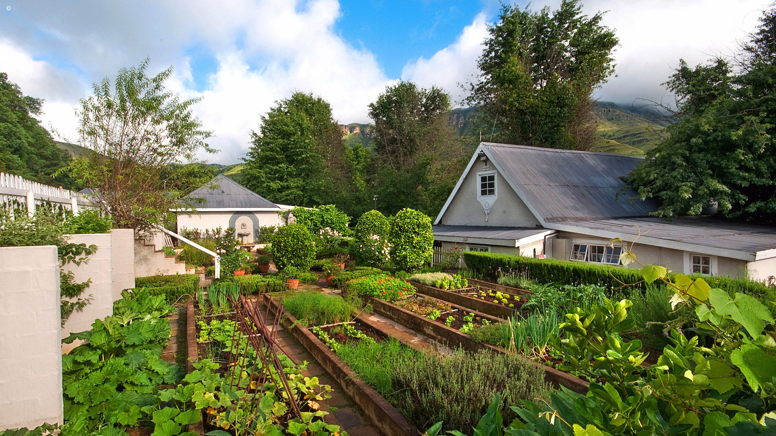 Cleopatra Mountain Farmhouse