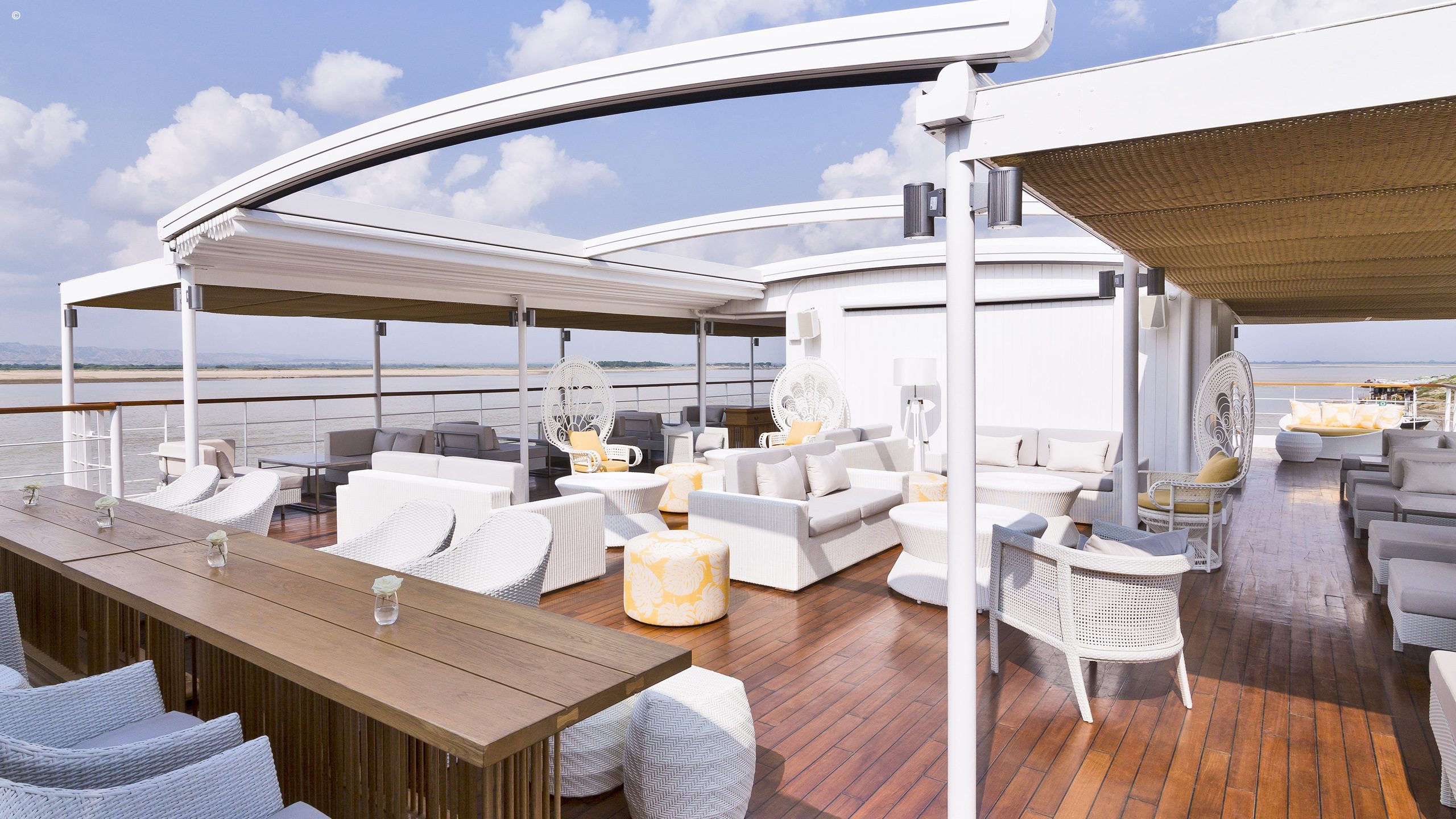 Strand Cruise