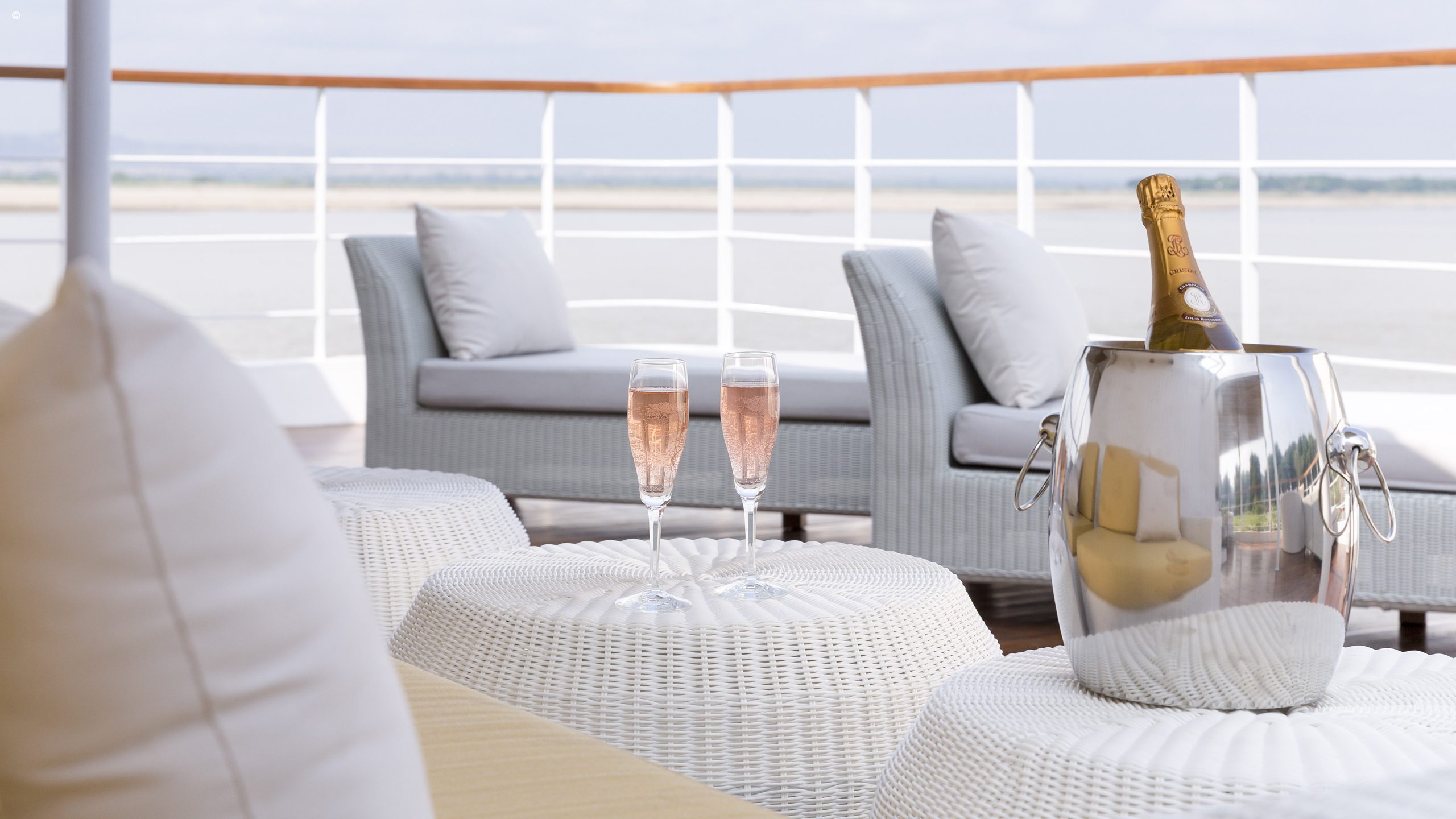 Strand Cruise