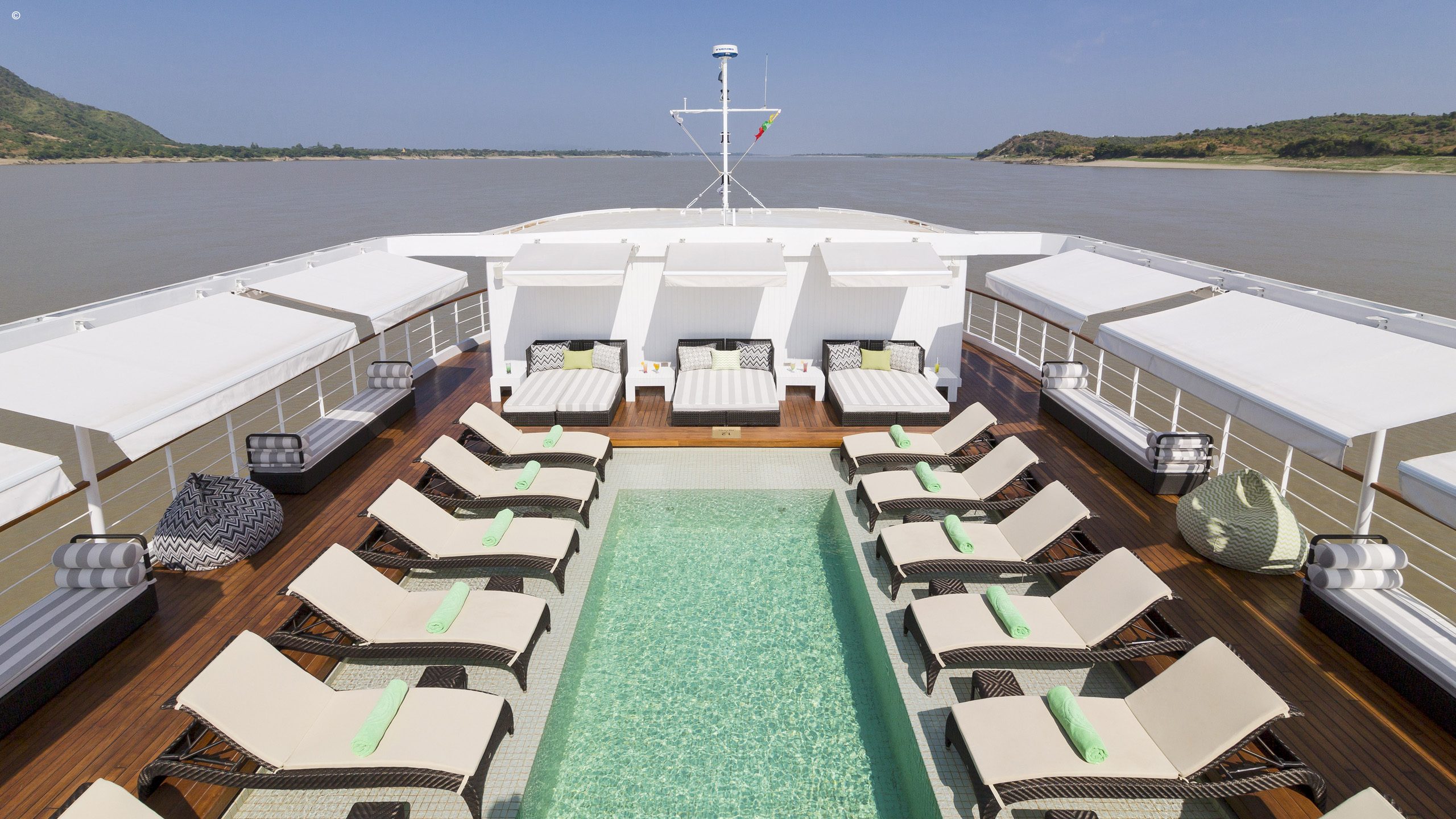 Strand Cruise