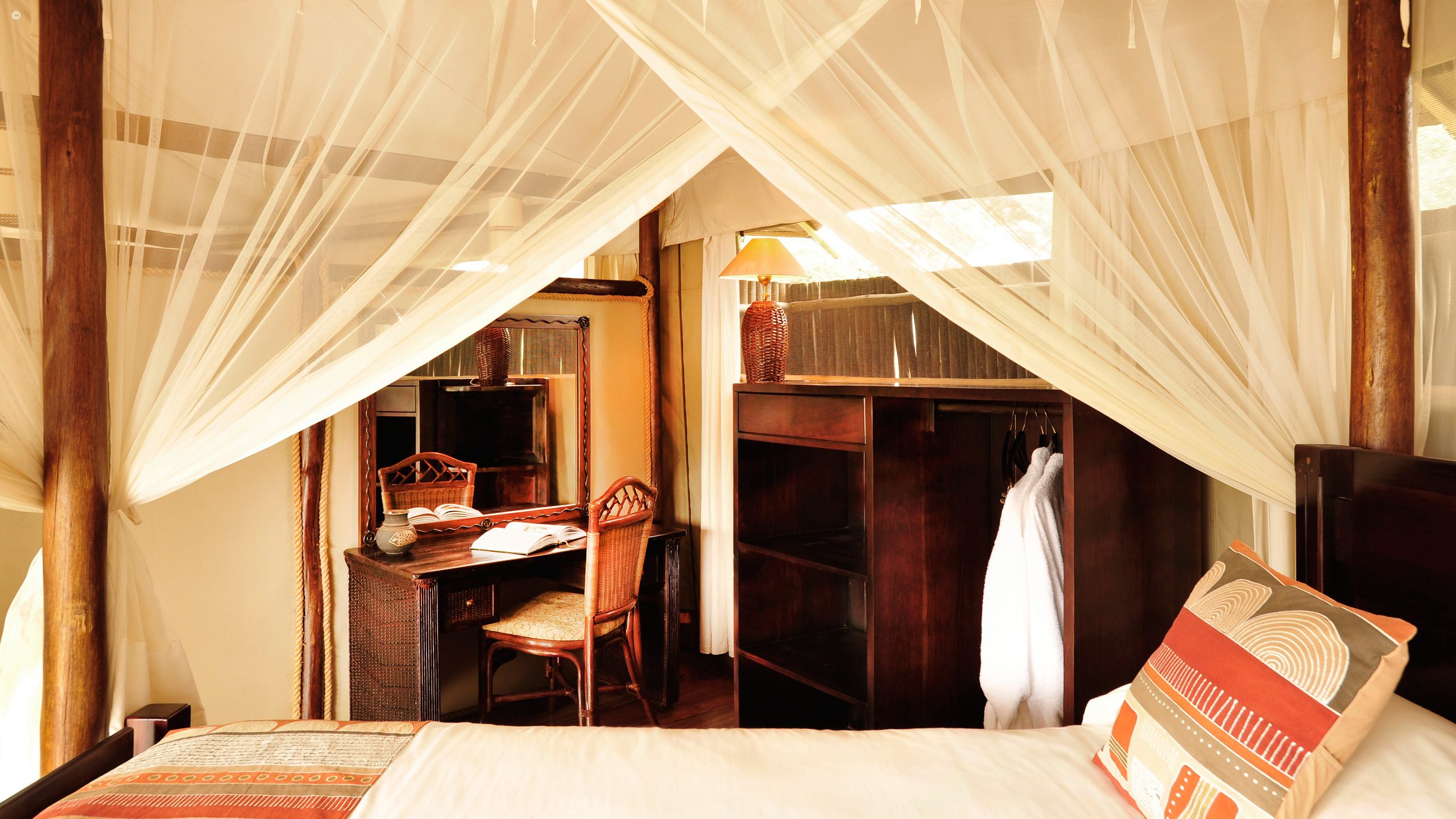 Anabezi Camp