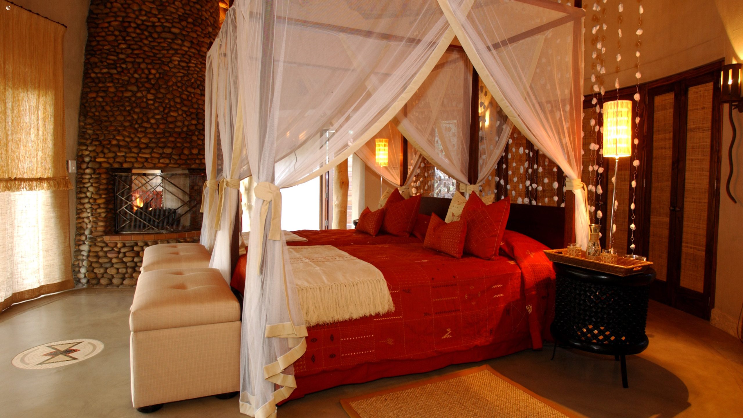 Thanda Safari Lodge