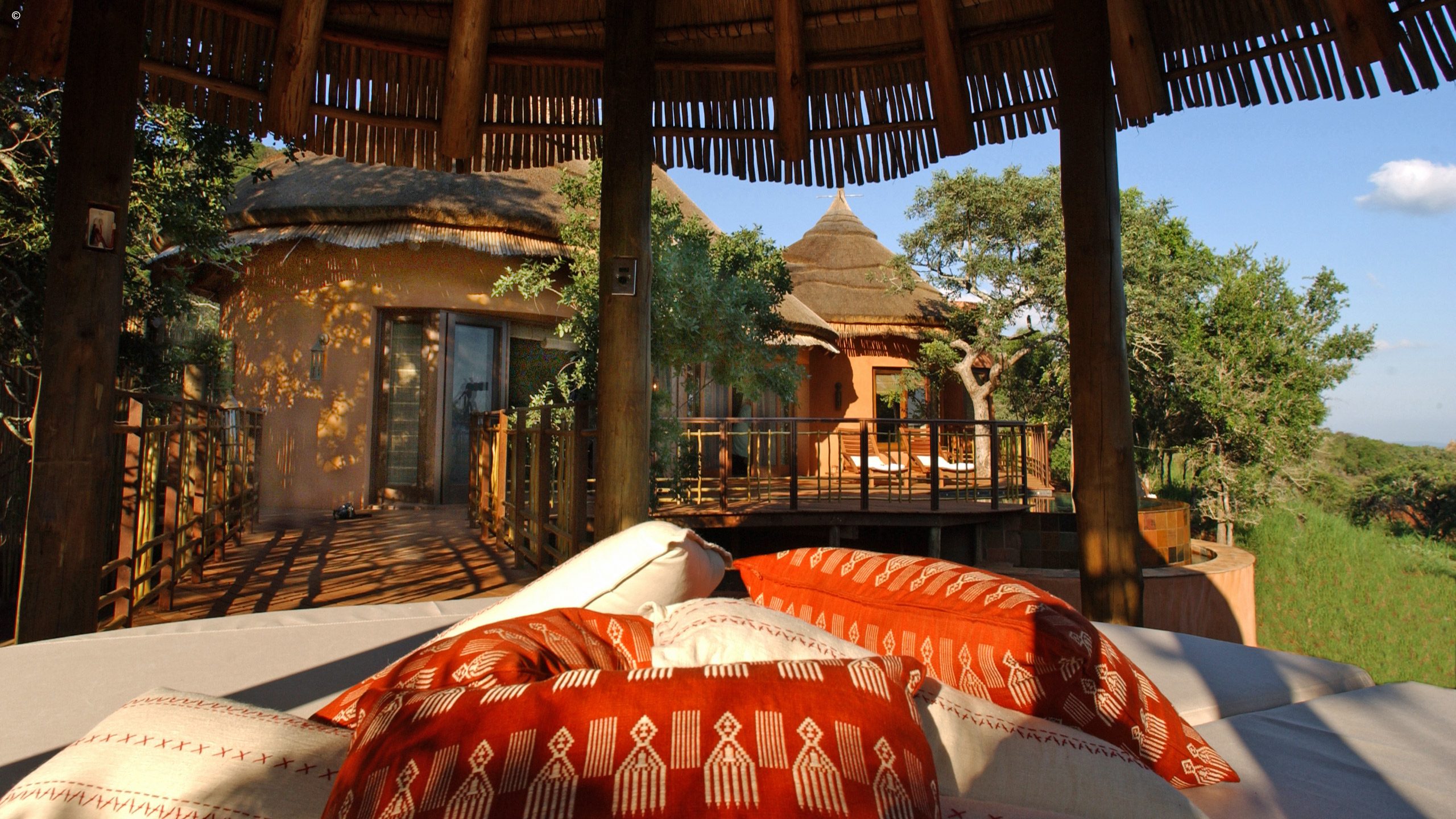 Thanda Safari Lodge