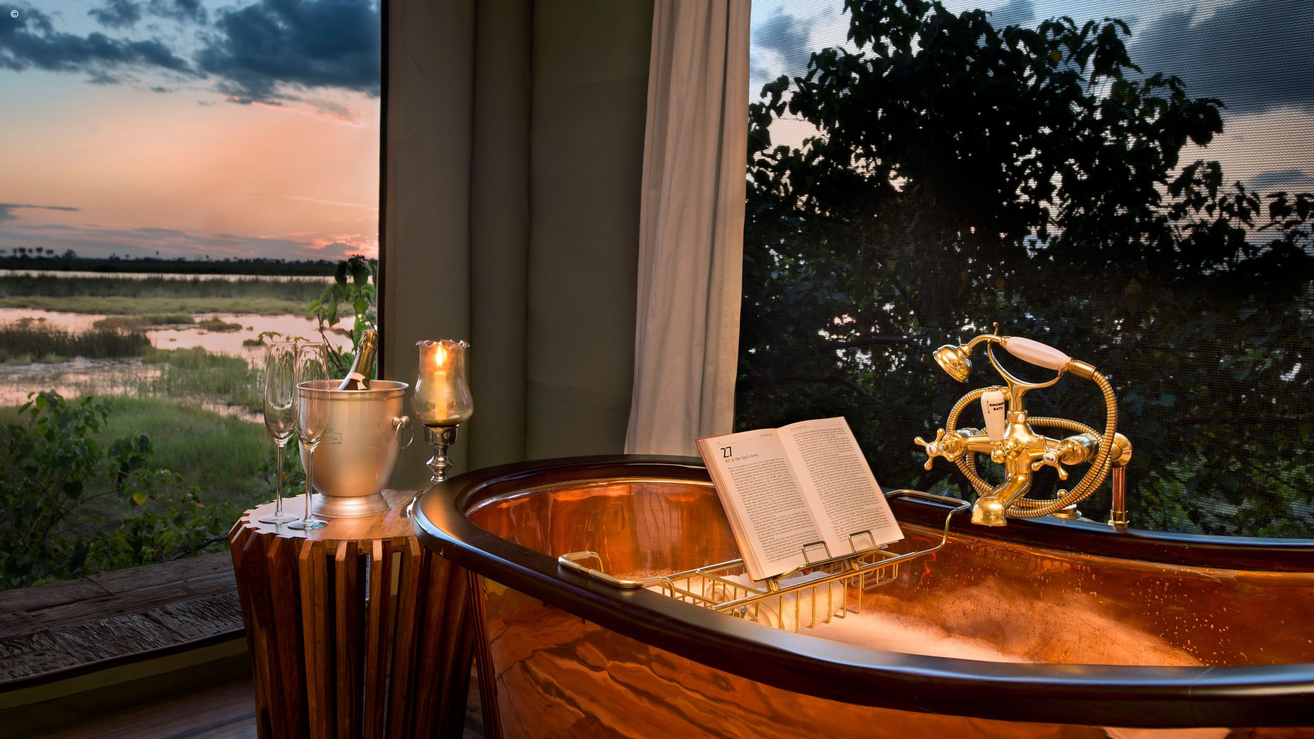 Zarafa Dhow Suites