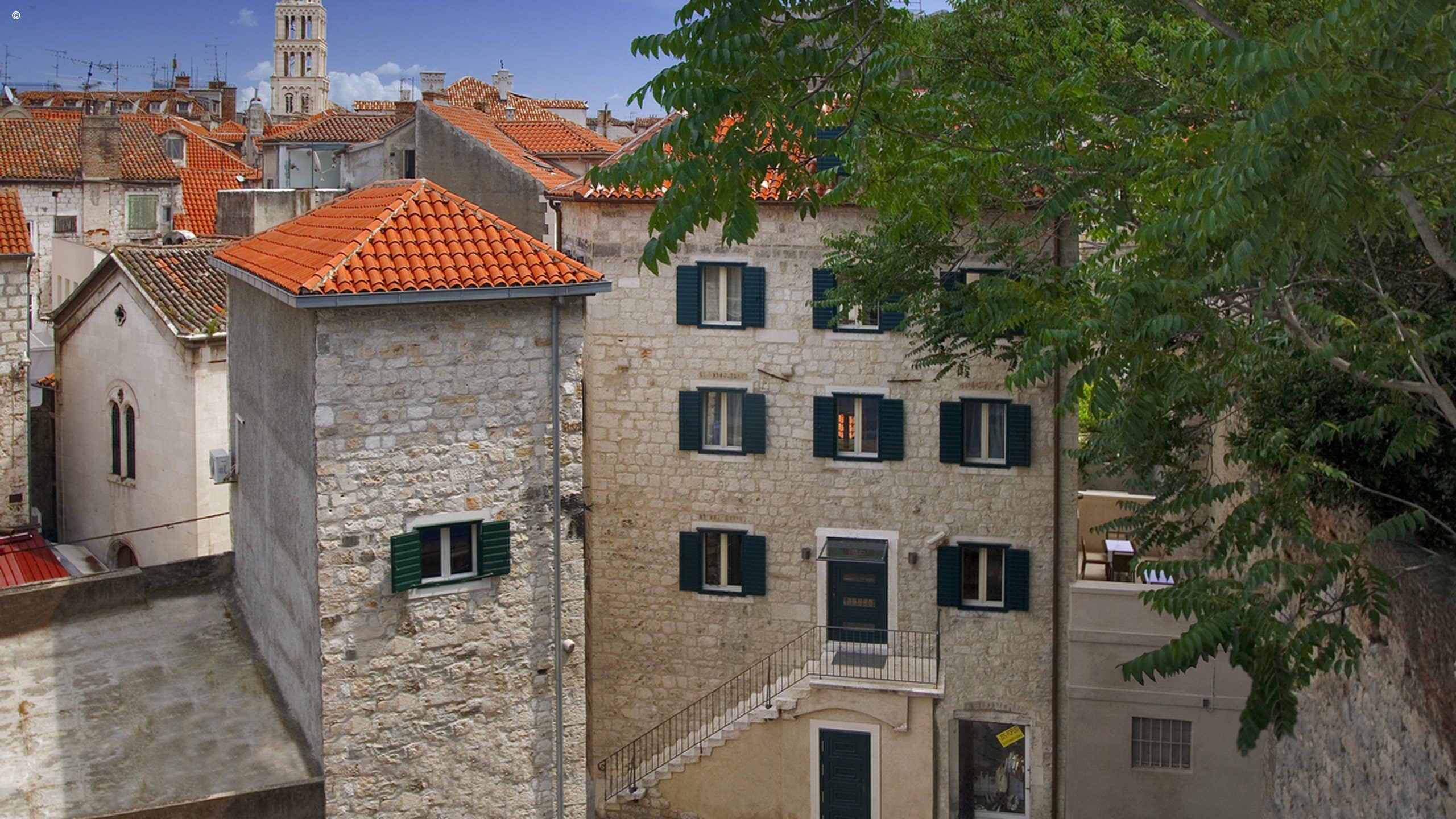 Vestibul Palace