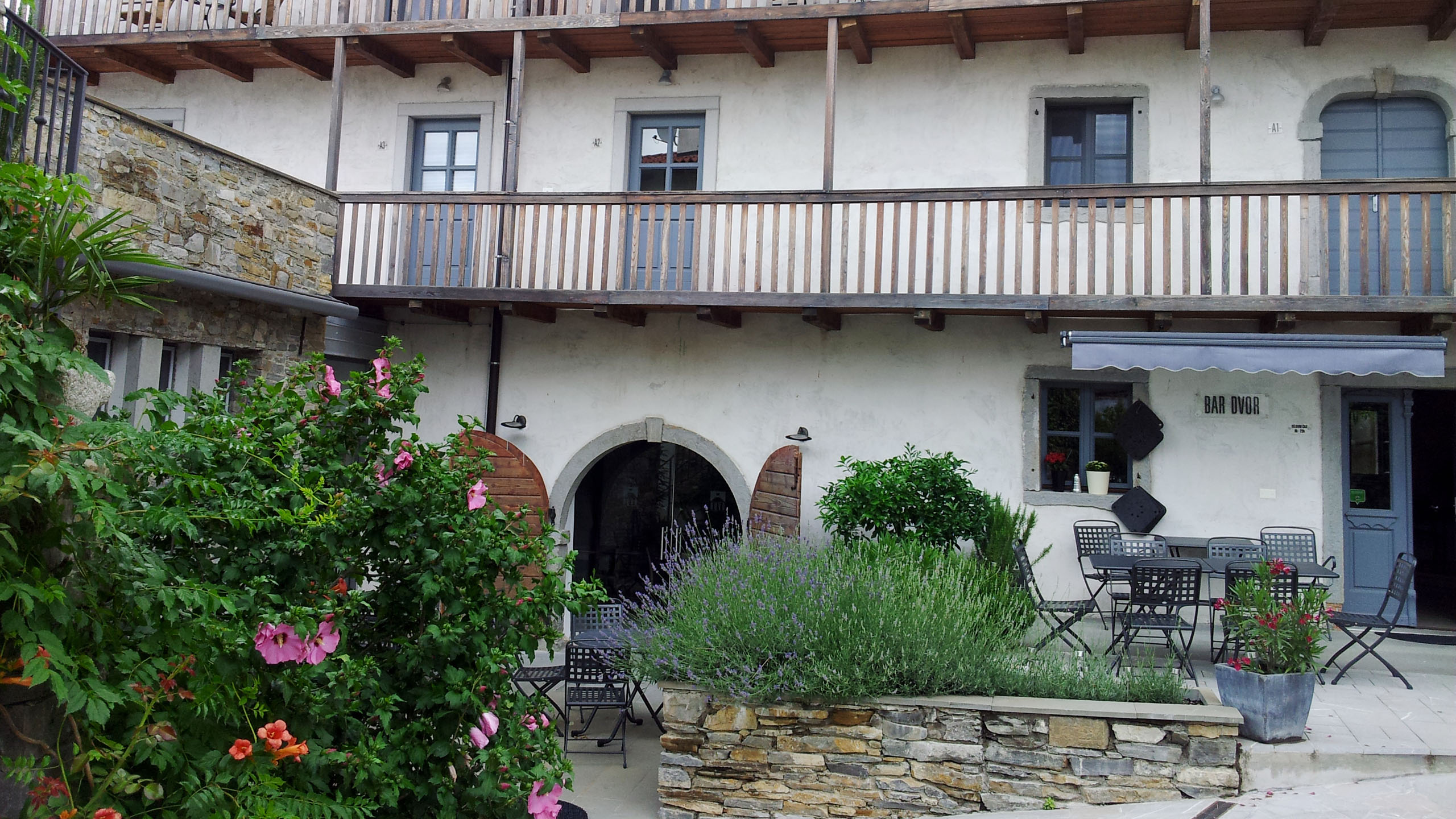 Hotel Dvor