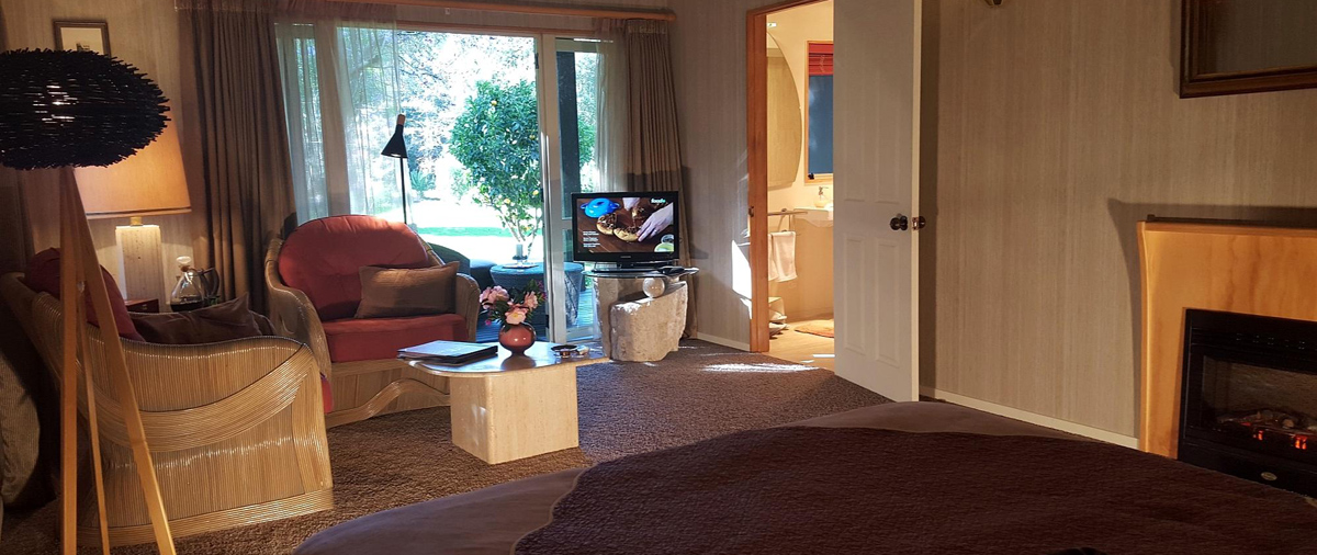 Bushland Park Lodge & Retreat