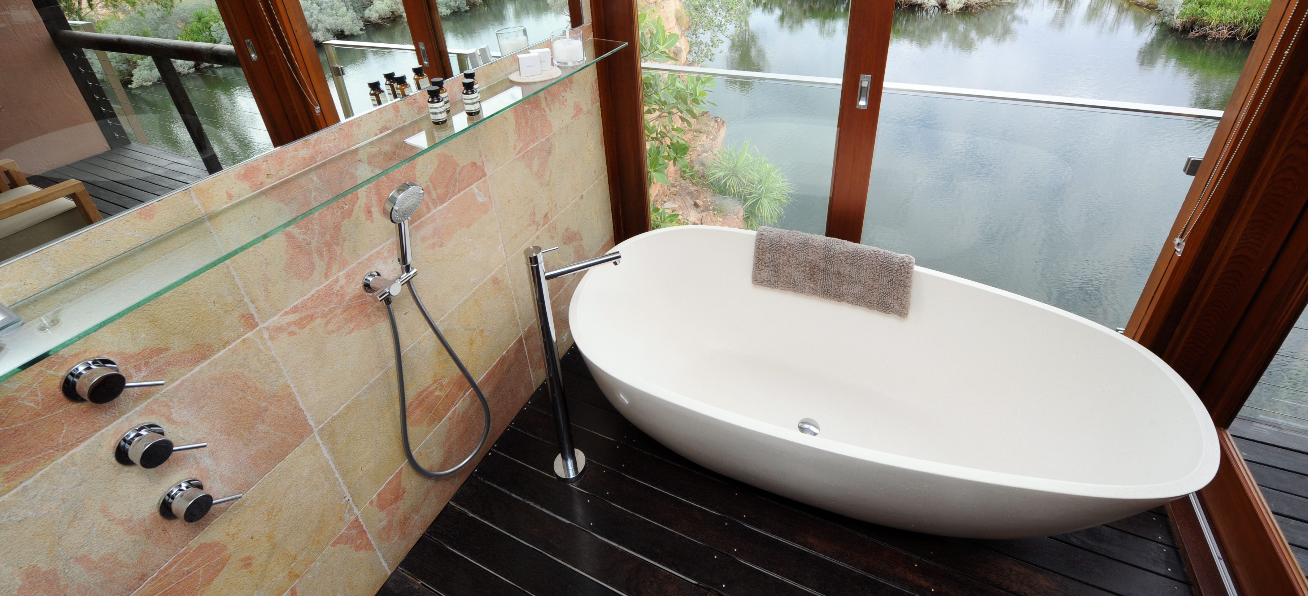el questro bathroom