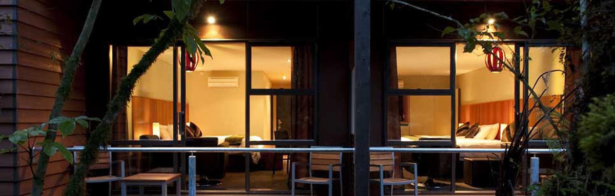 Te Waonui Forest Retreat