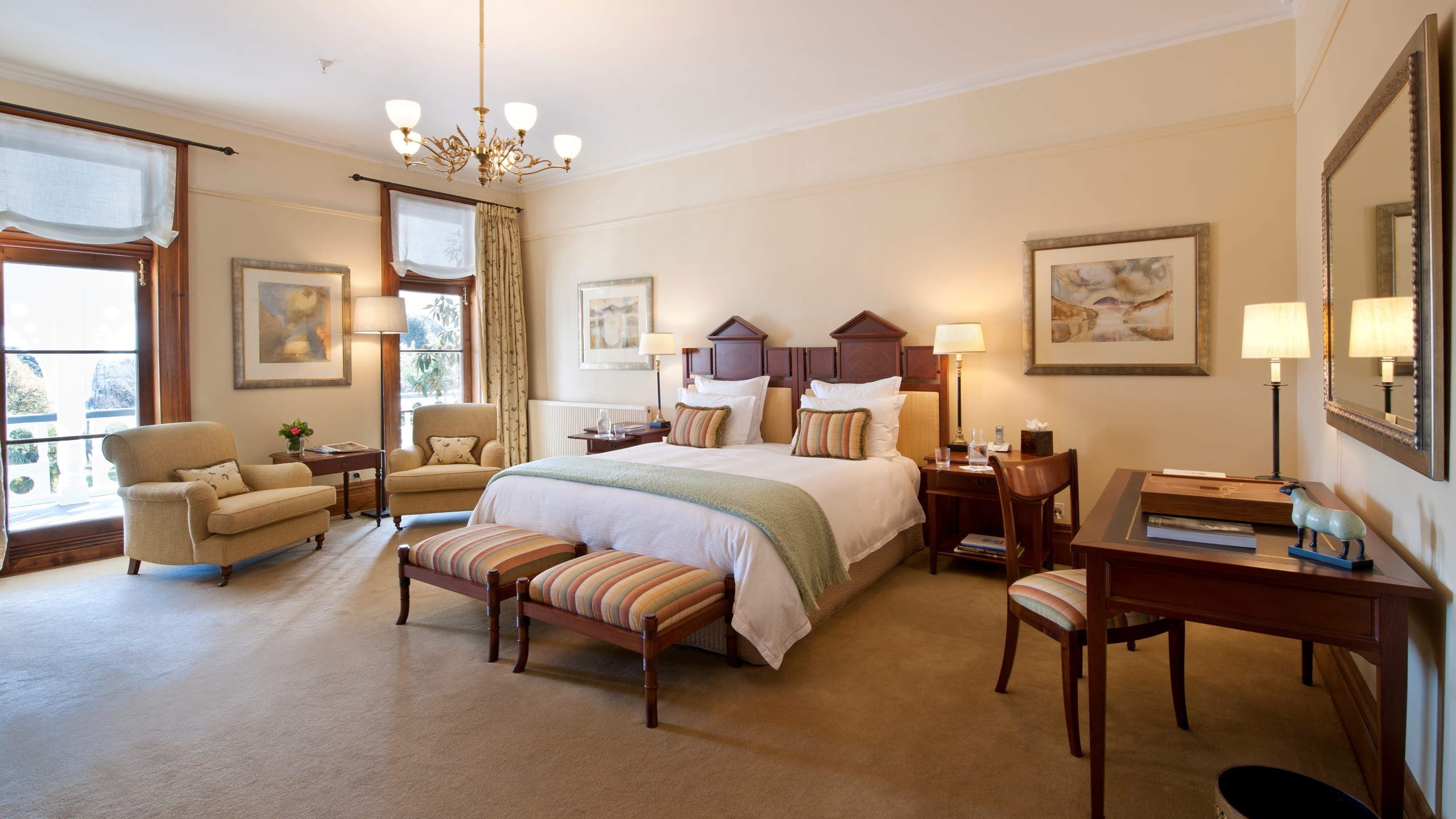 otahuna-new-zealand-master-suite