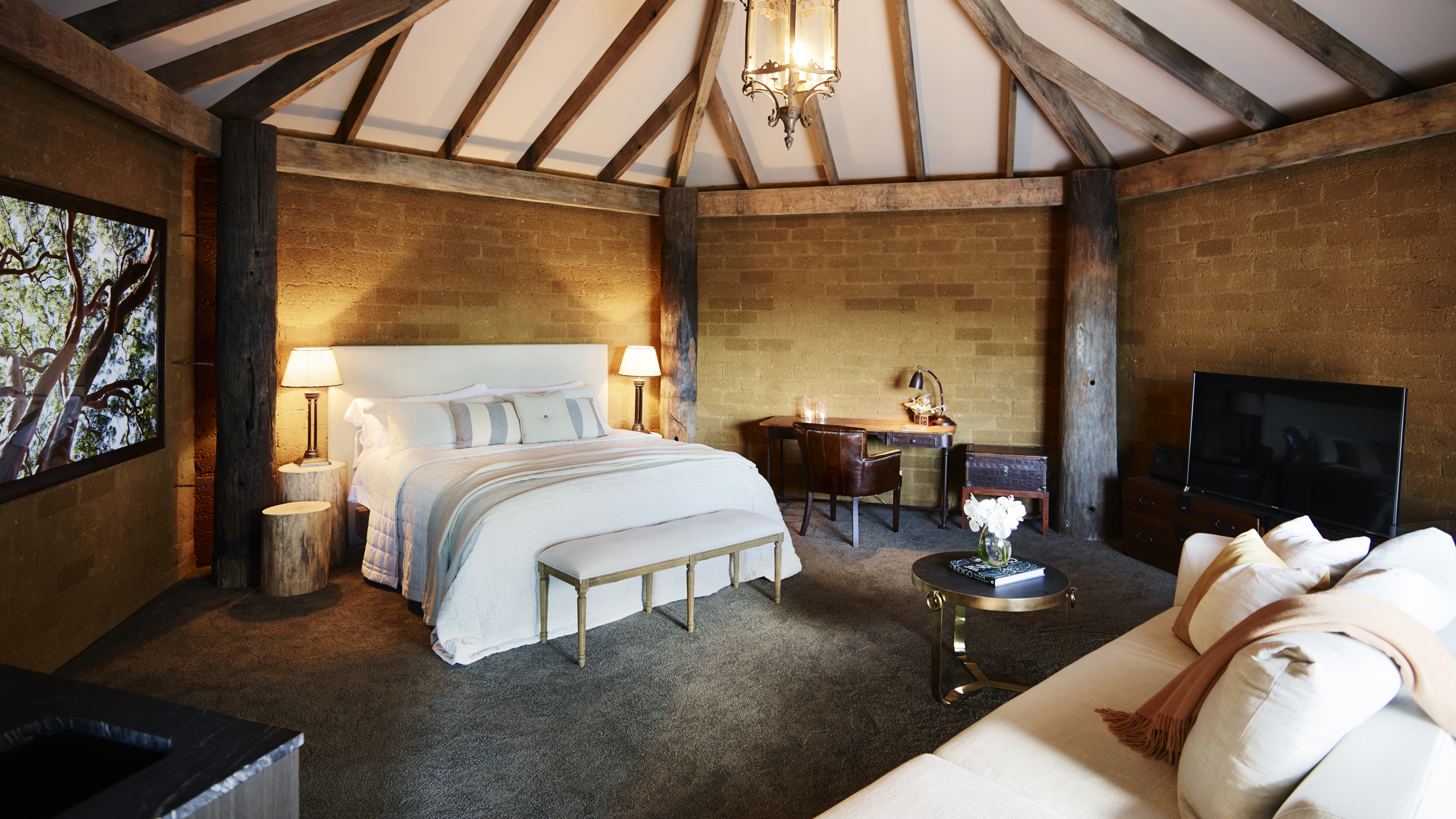 pretty-beach-house-beach-bedroom