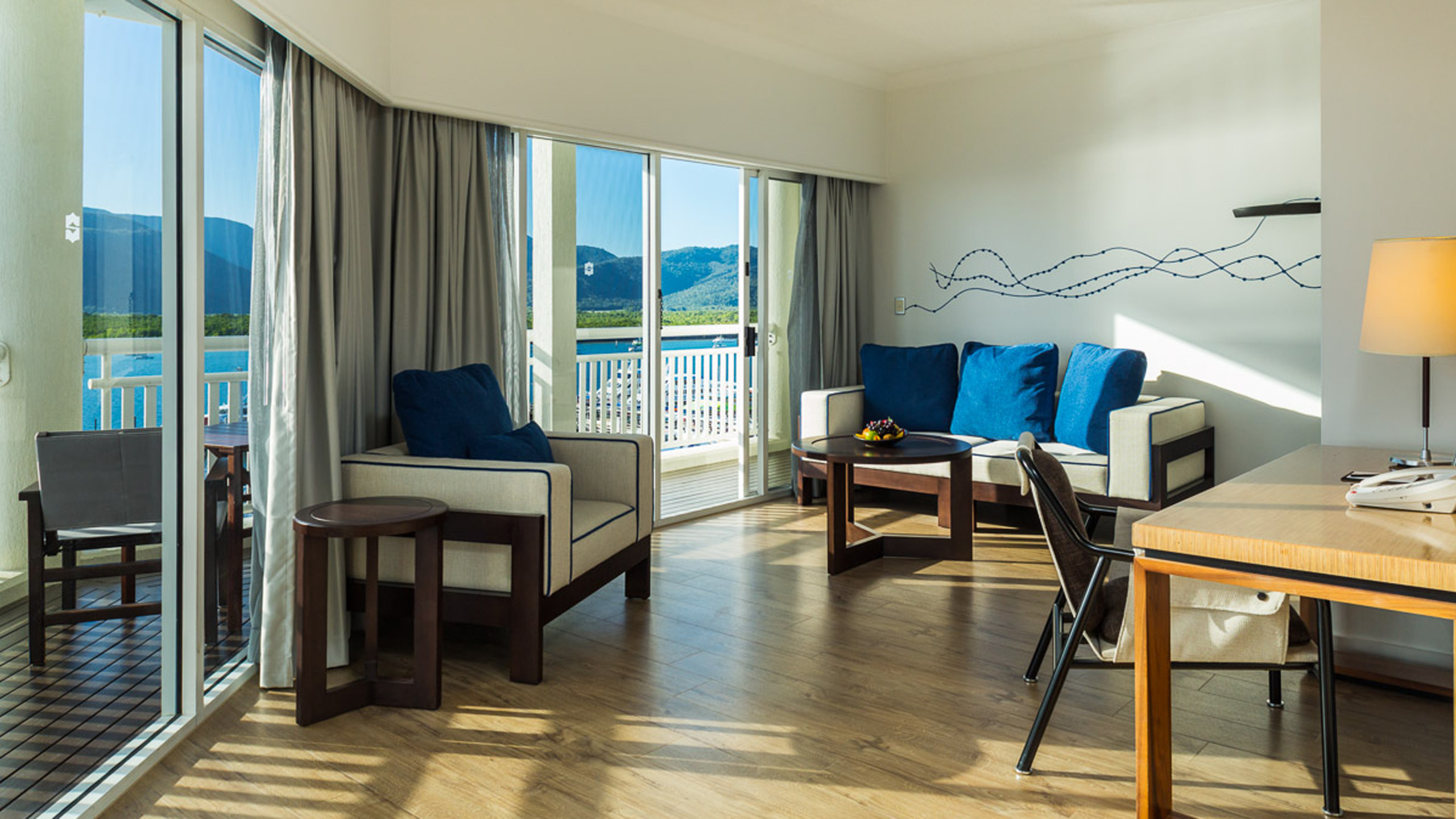 Shangri-La Cairns