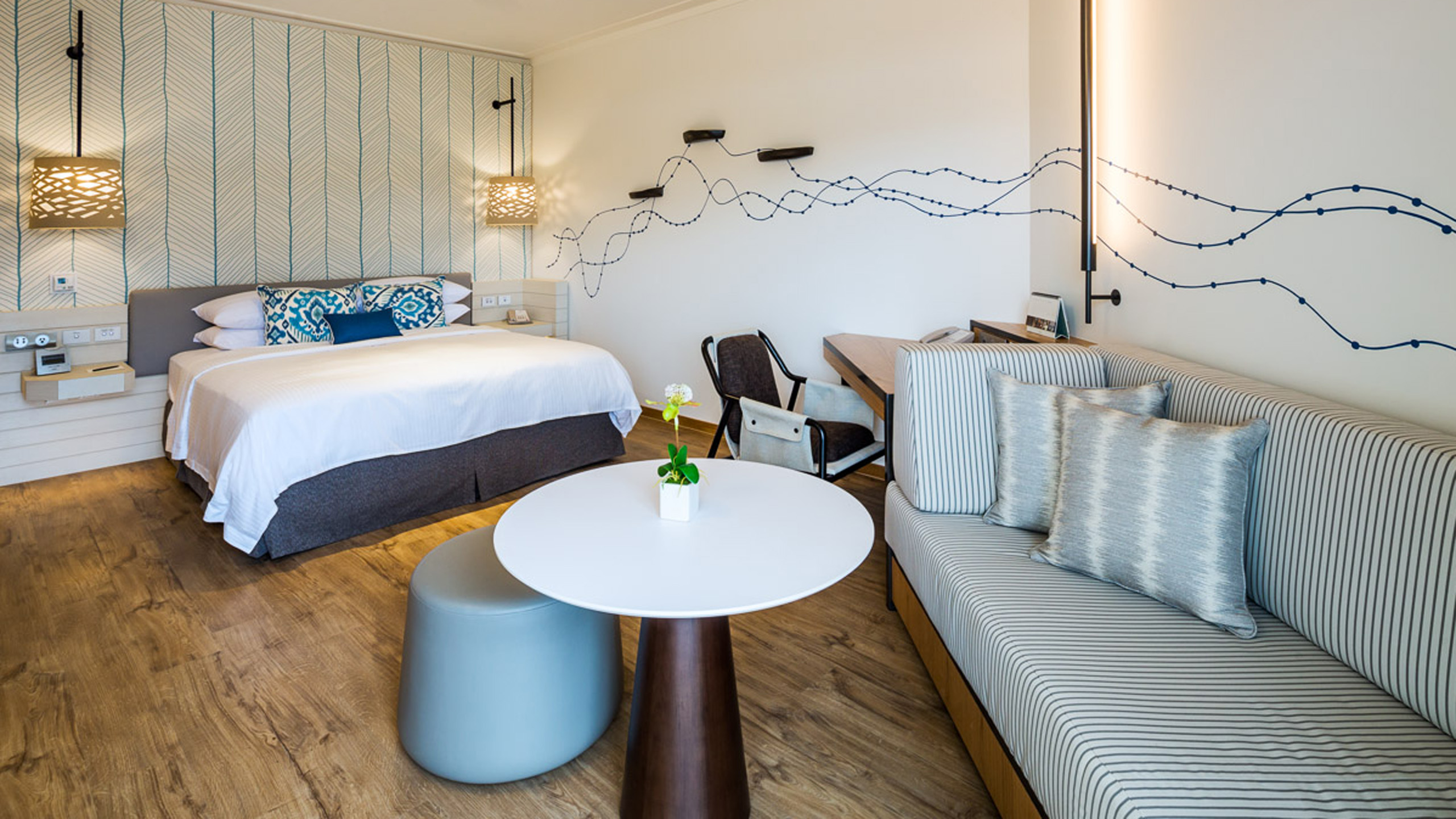 Shangri-La Cairns